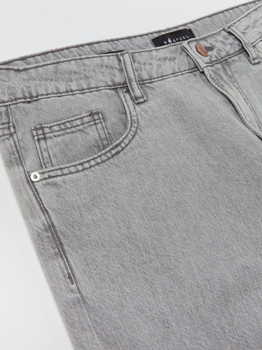 Baggy-fit jeans with five pockets_5