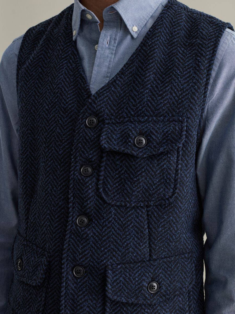 Gilet with herringbone design_3