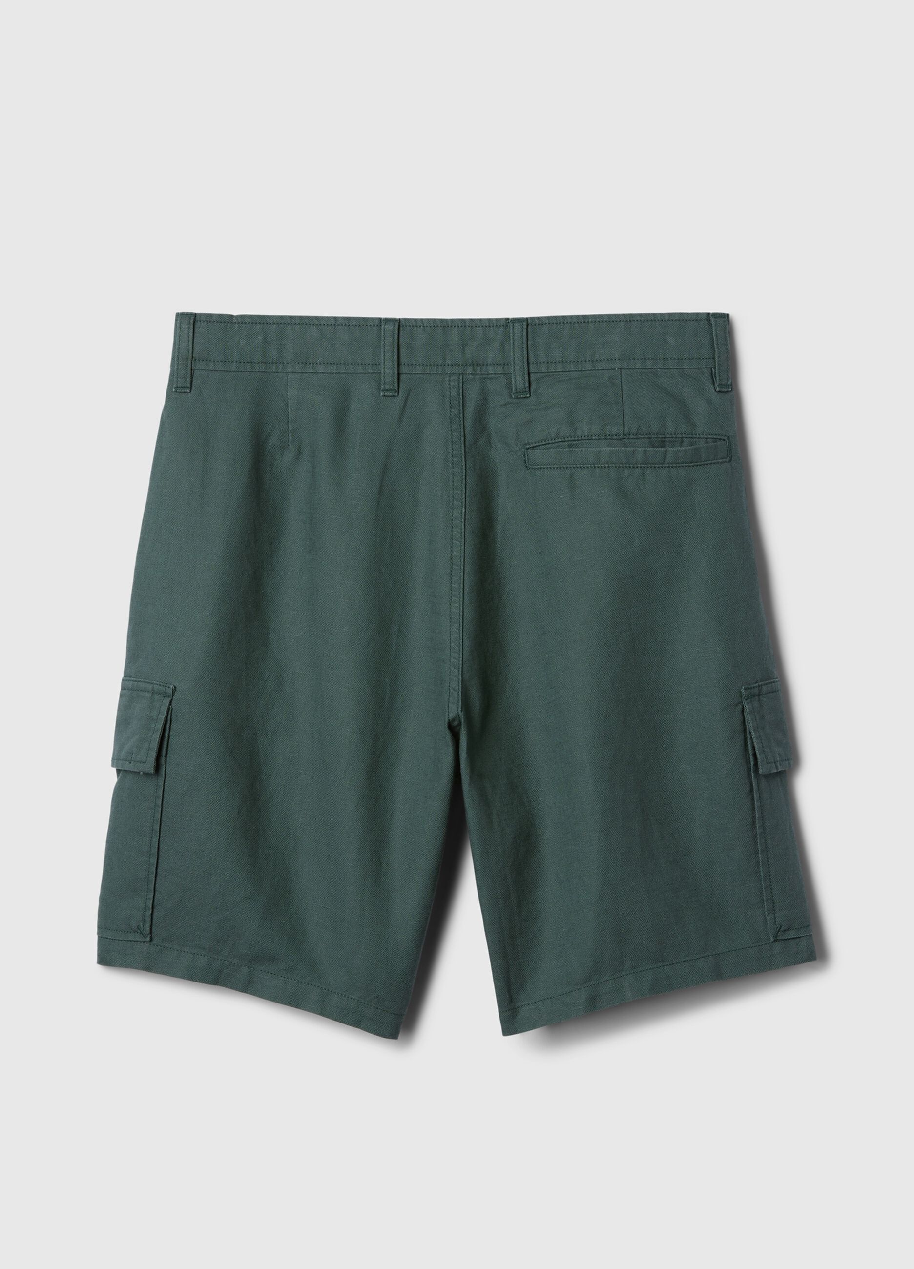 Cargo Bermuda shorts in linen and cotton