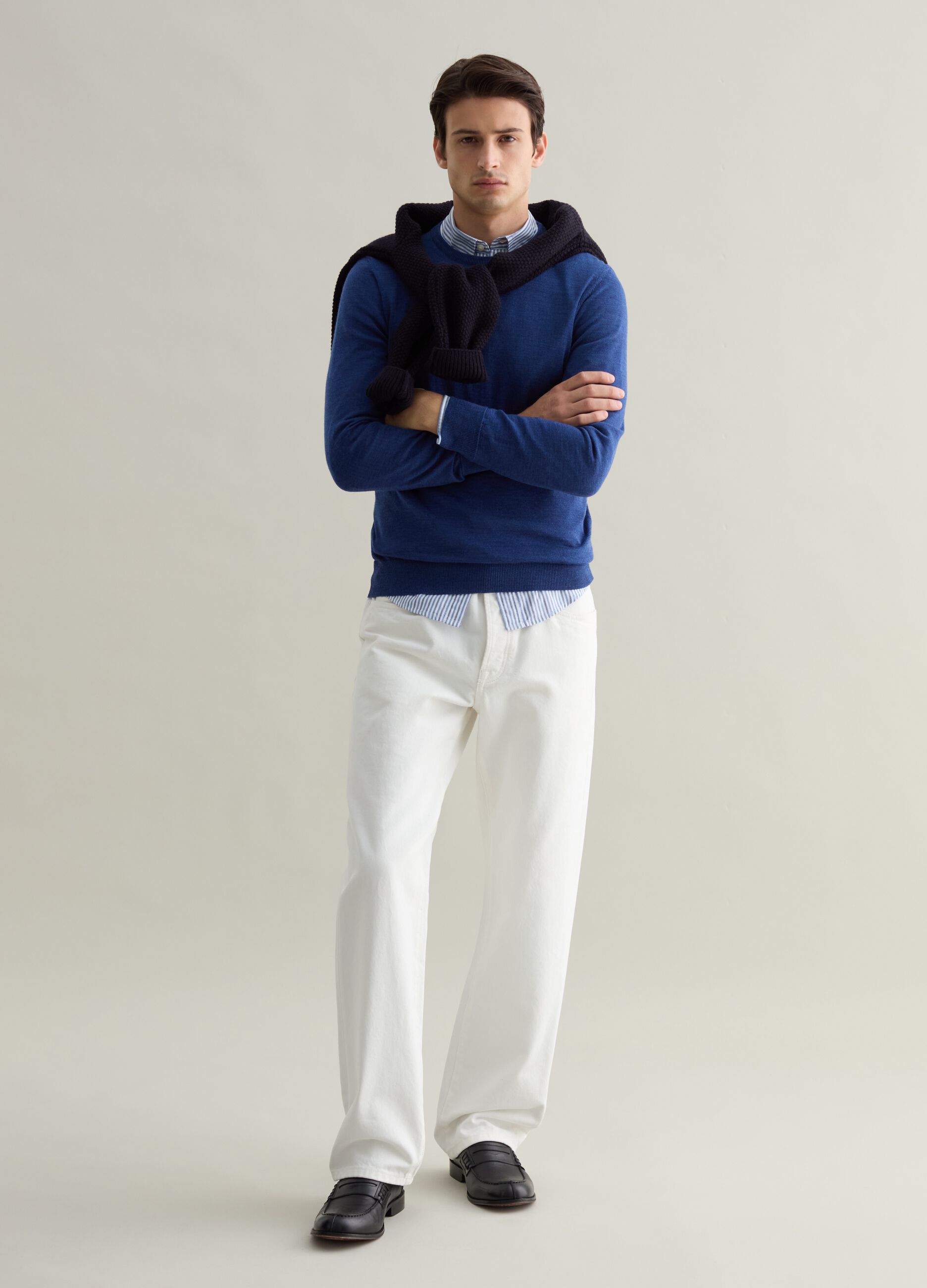 Merino wool pullover with round neck