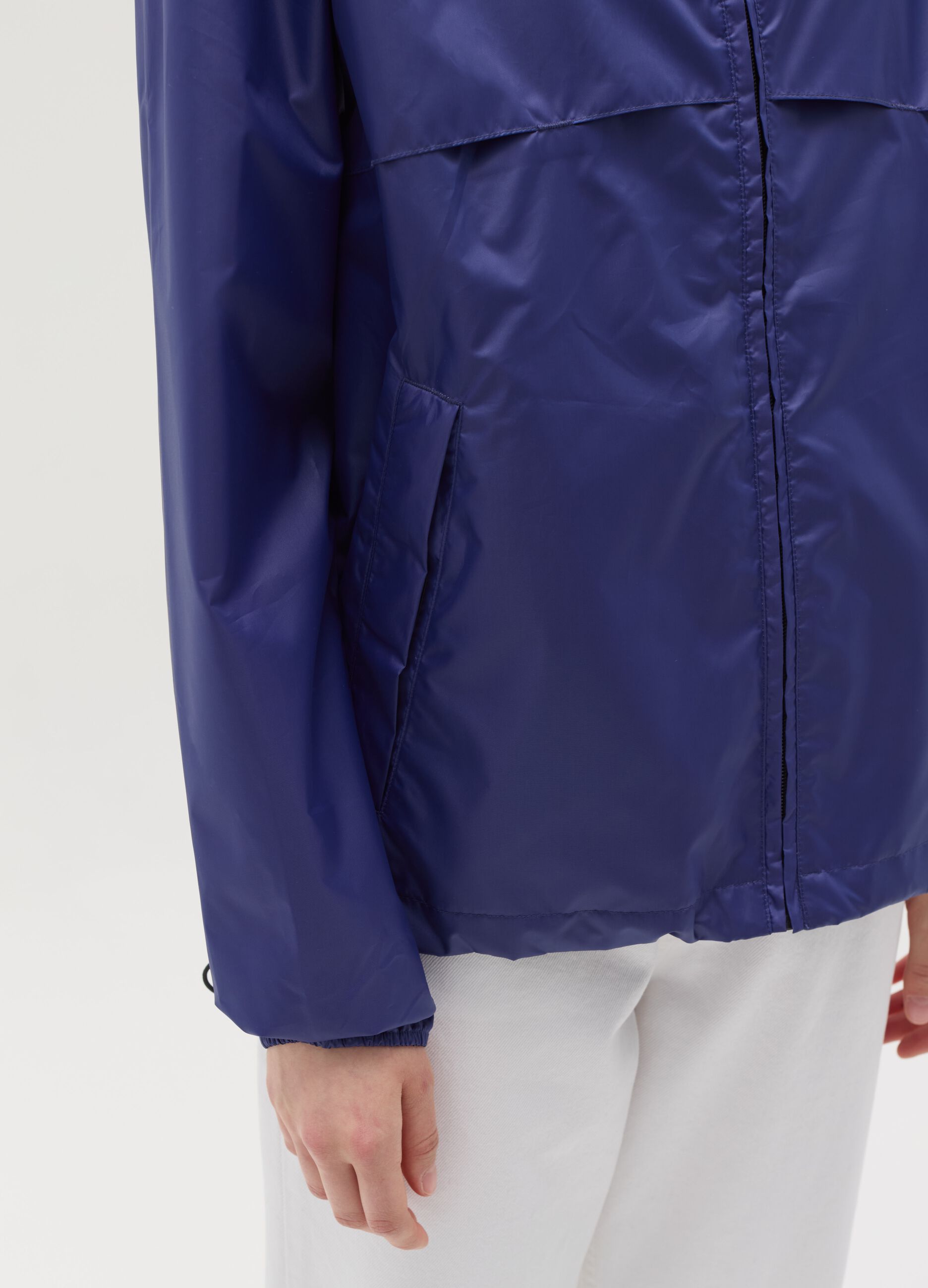 Full-zip waterproof jacket