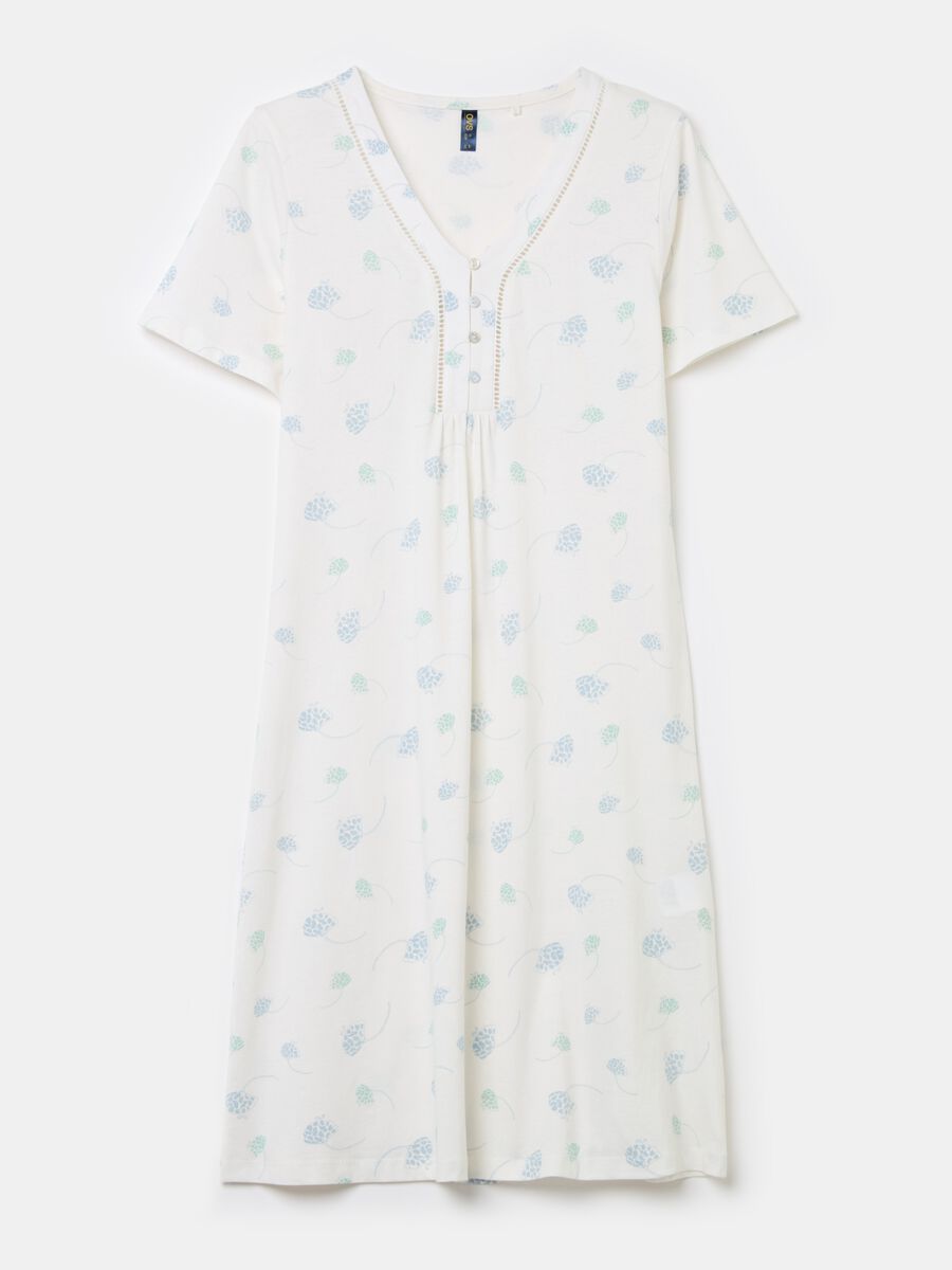 Nightdress with V neck and buttons_4