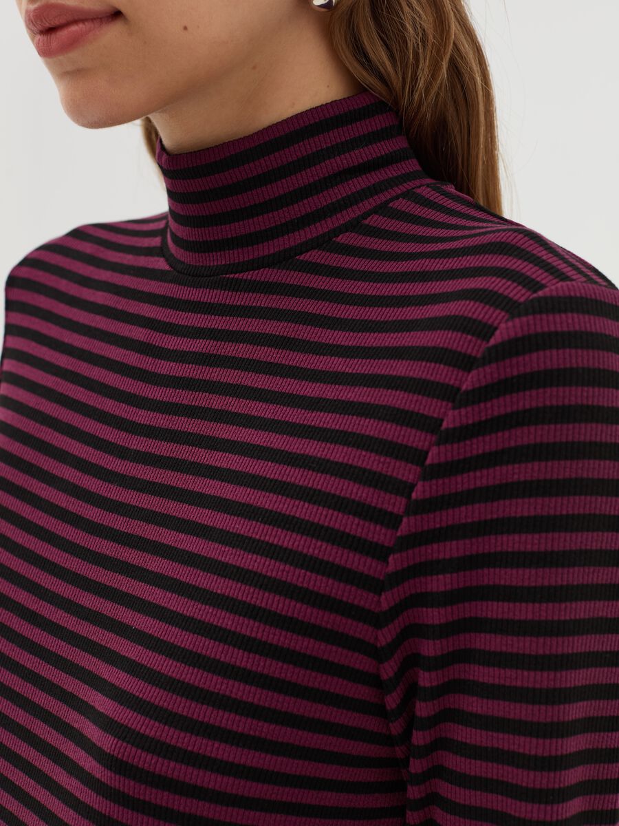 Striped T-shirt with mock neck_3