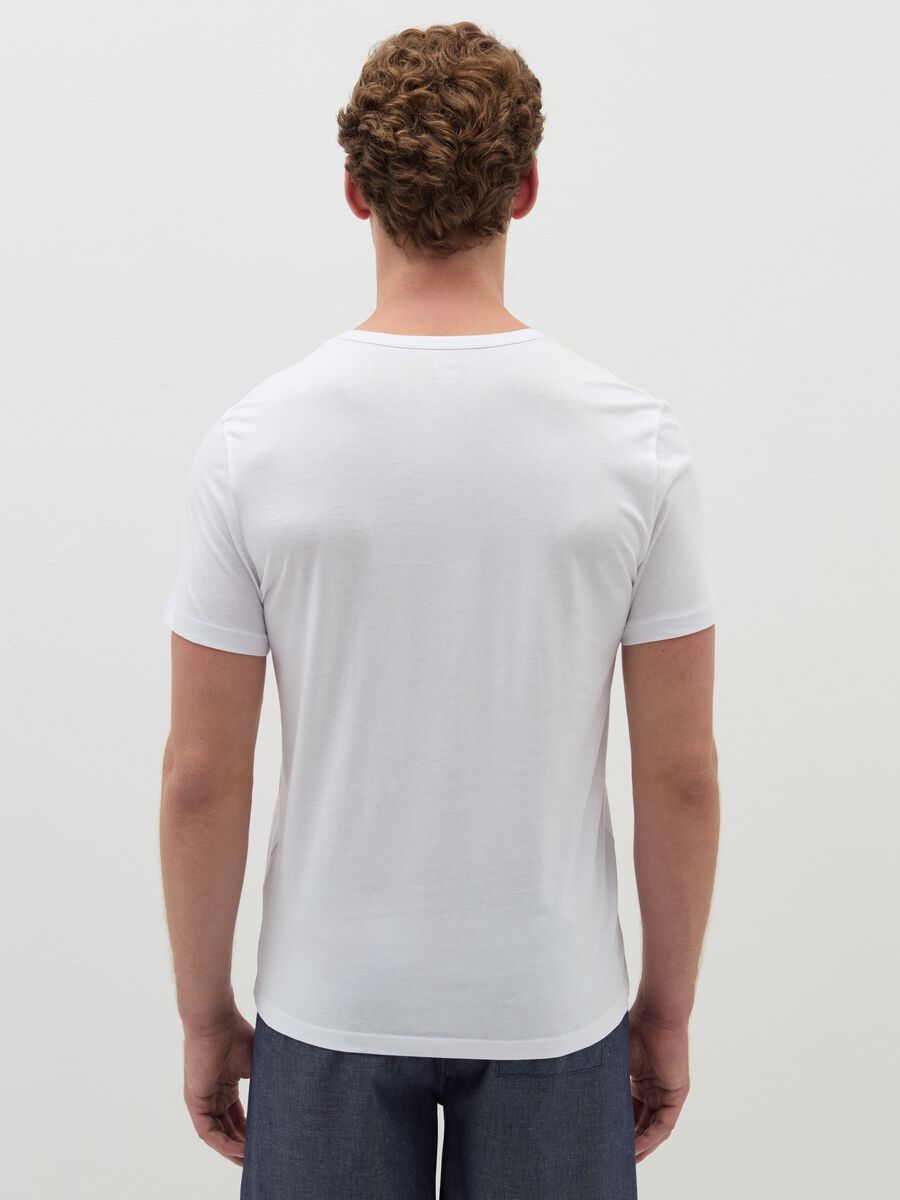 Two-pack V-neck undershirts in jersey_2