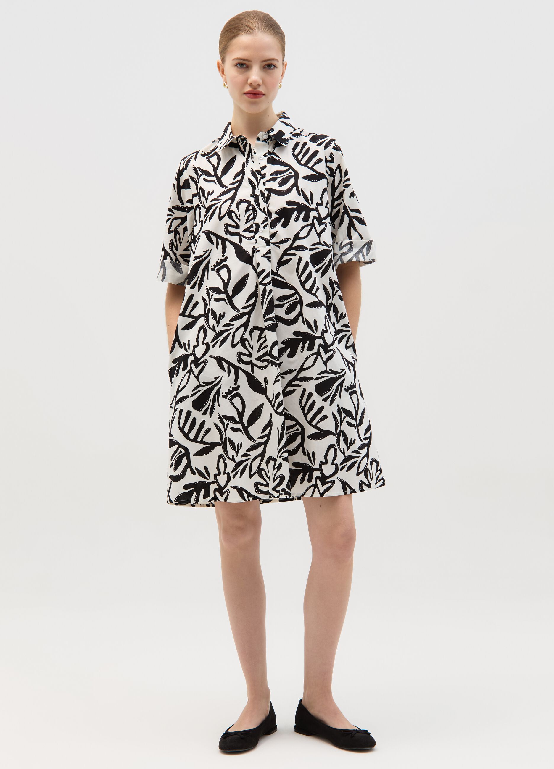 Short shirt dress with pattern