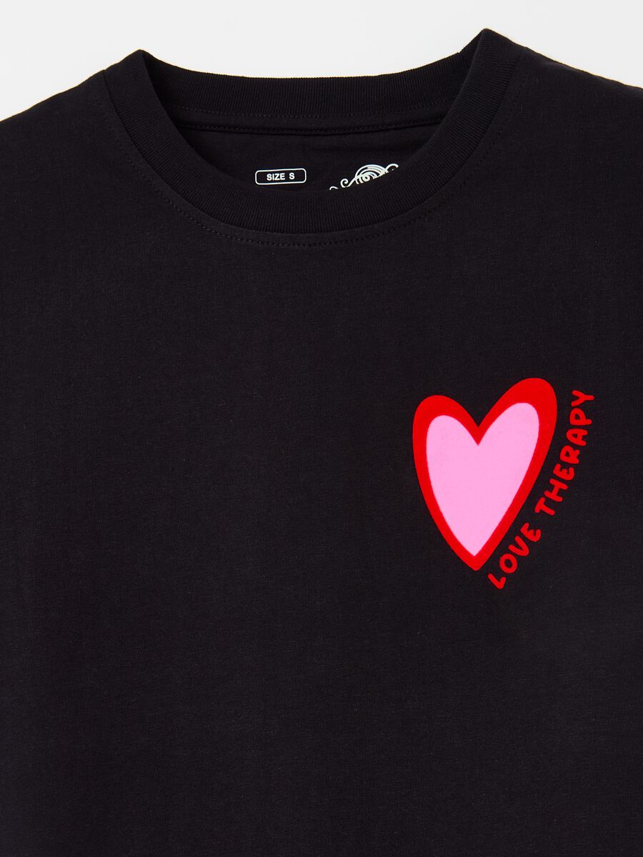 T-shirt with heart print_5