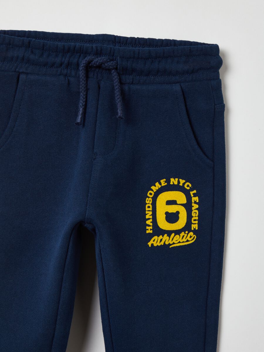 Fleece joggers with drawstring and print_2