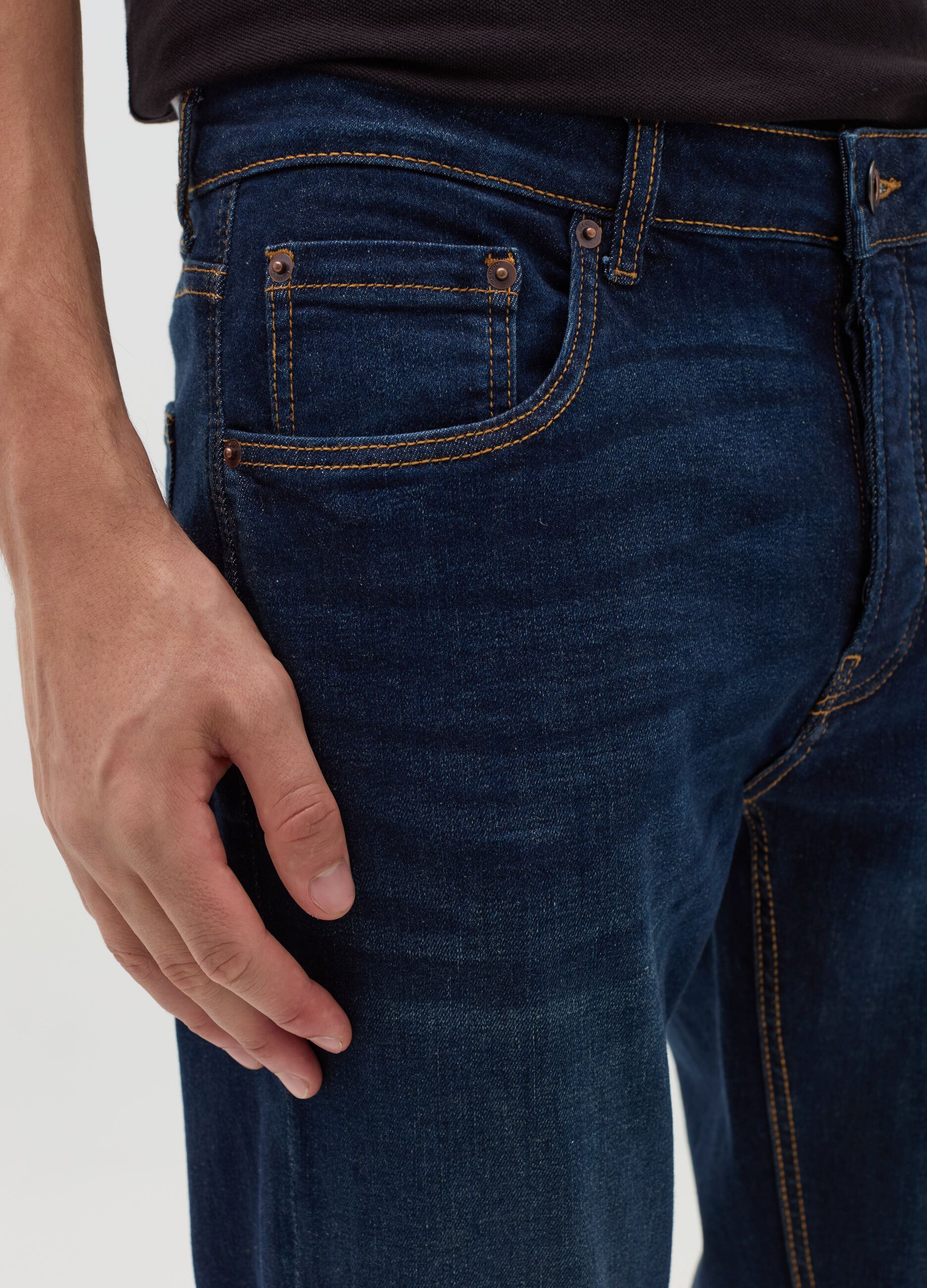 Slim-fit premium jeans in DualFX cotton