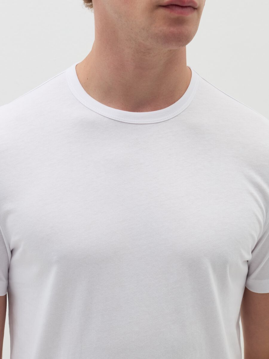 Two-pack undershirts with round neck in jersey_1