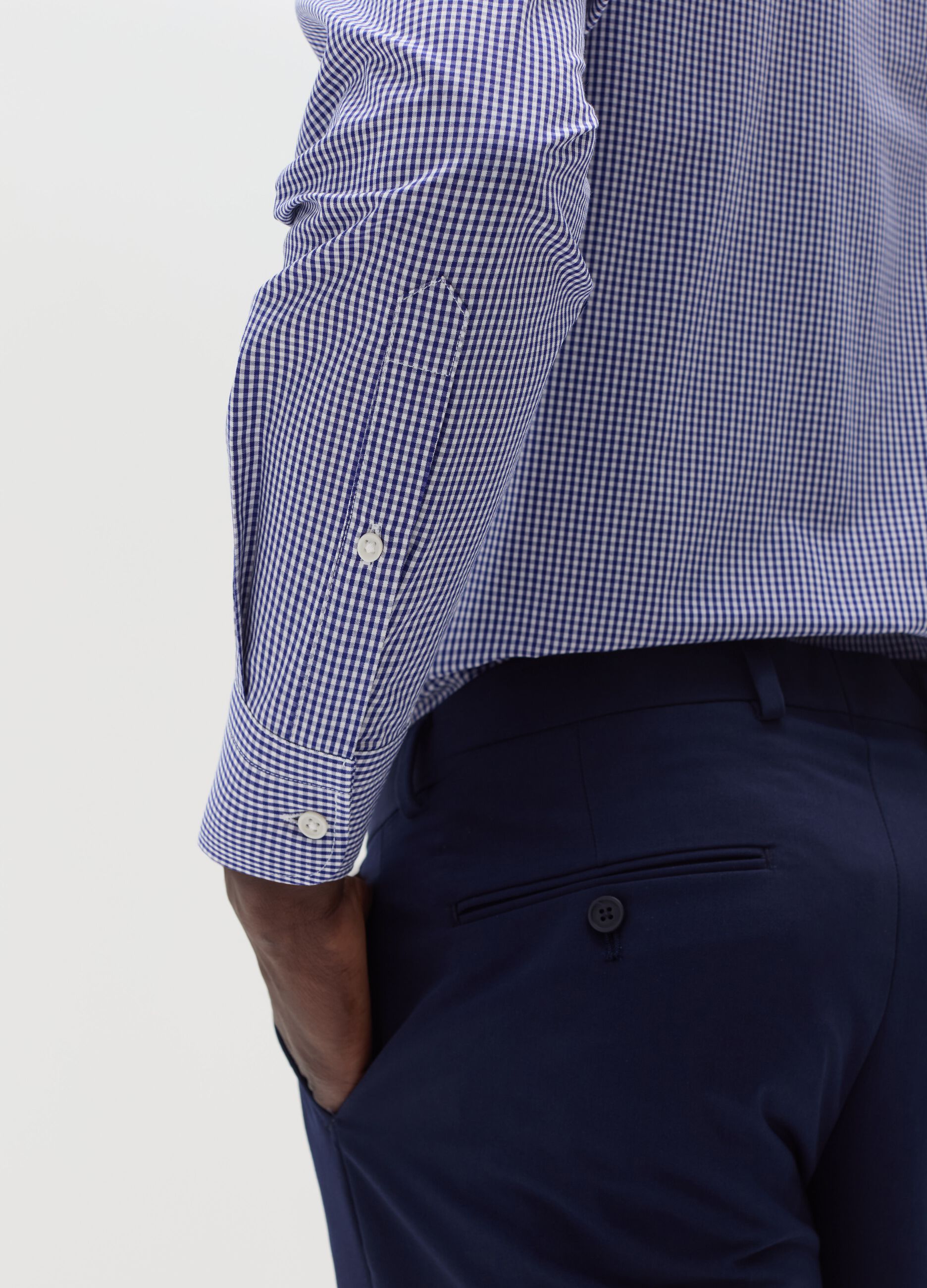 Regular-fit shirt with micro check pattern