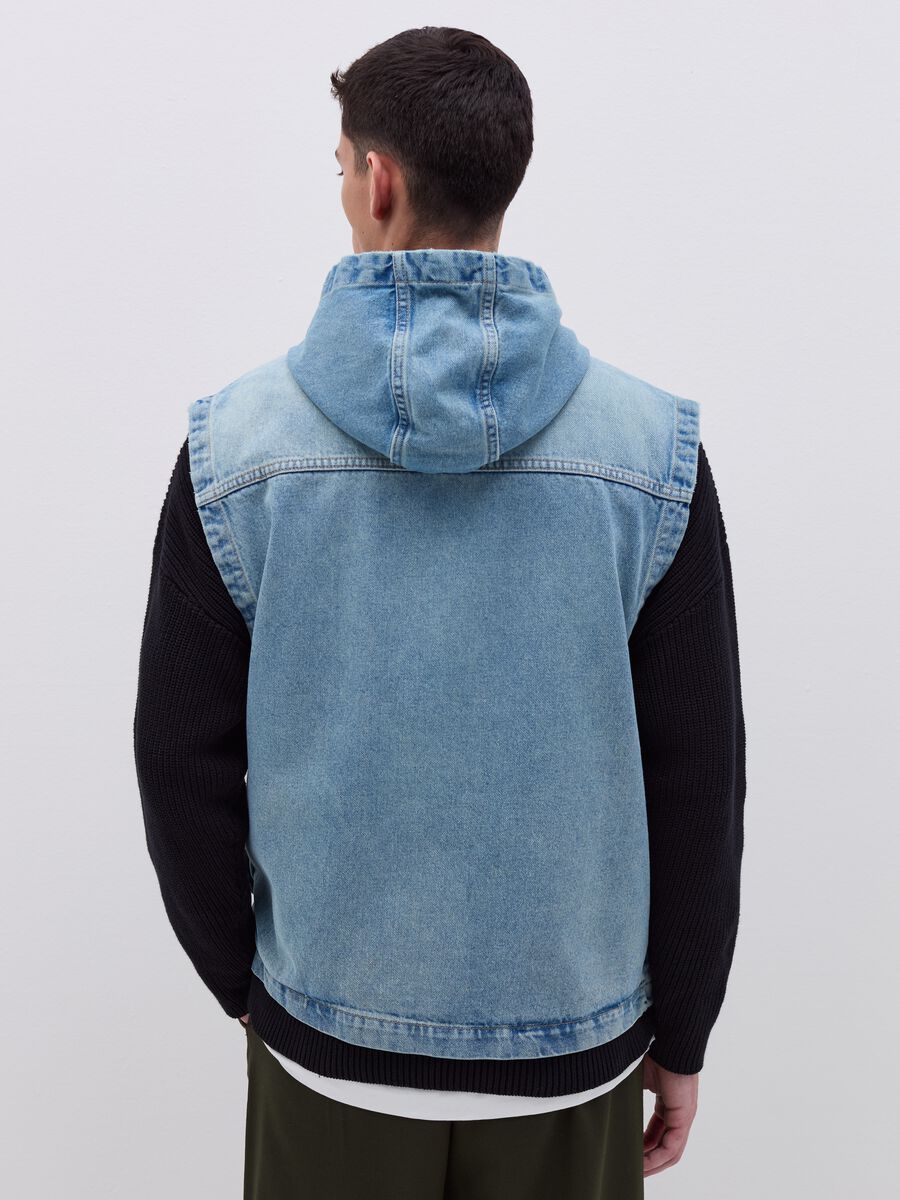 Denim gilet with hood_2