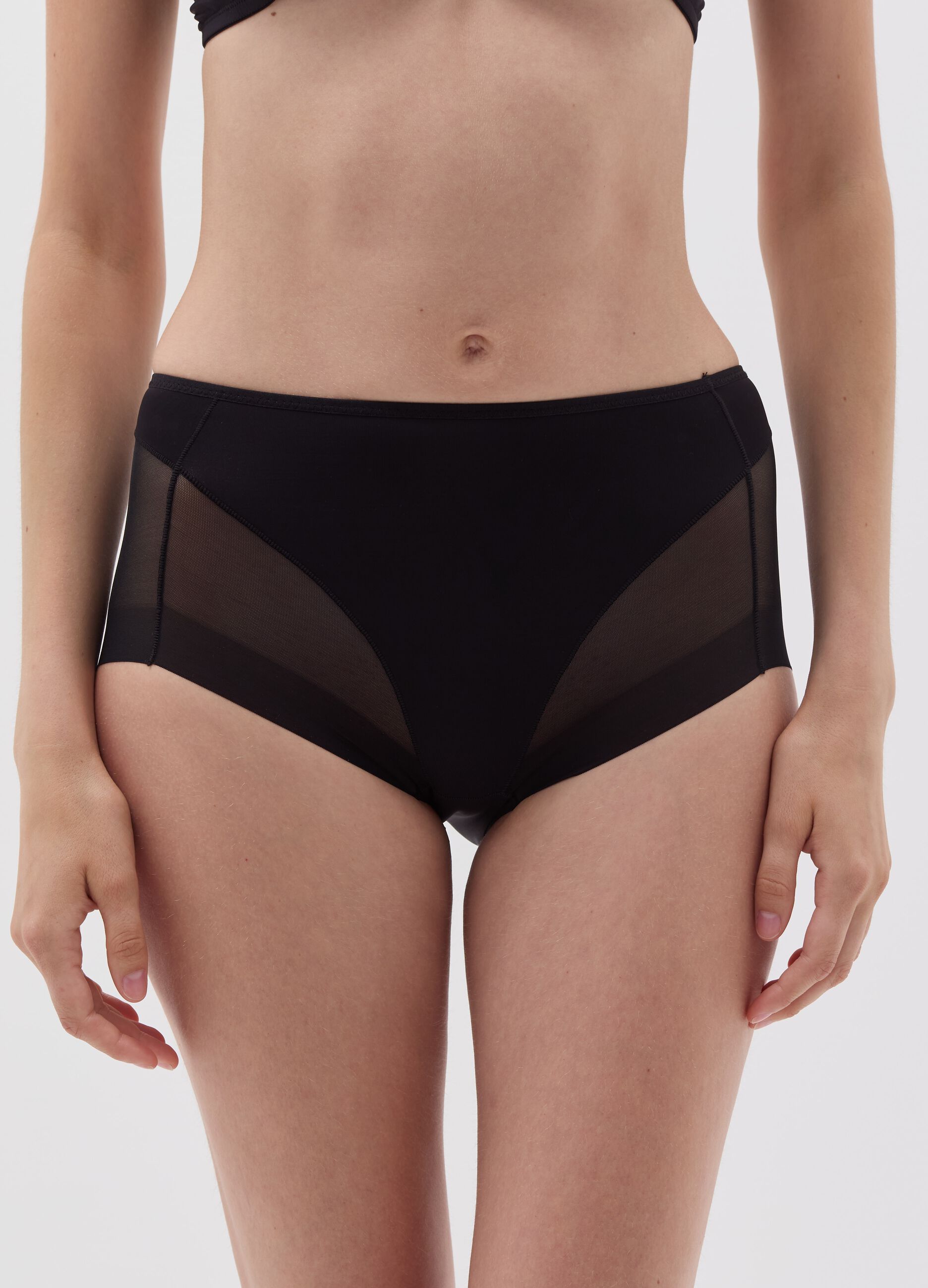 Invisible high-rise French knickers