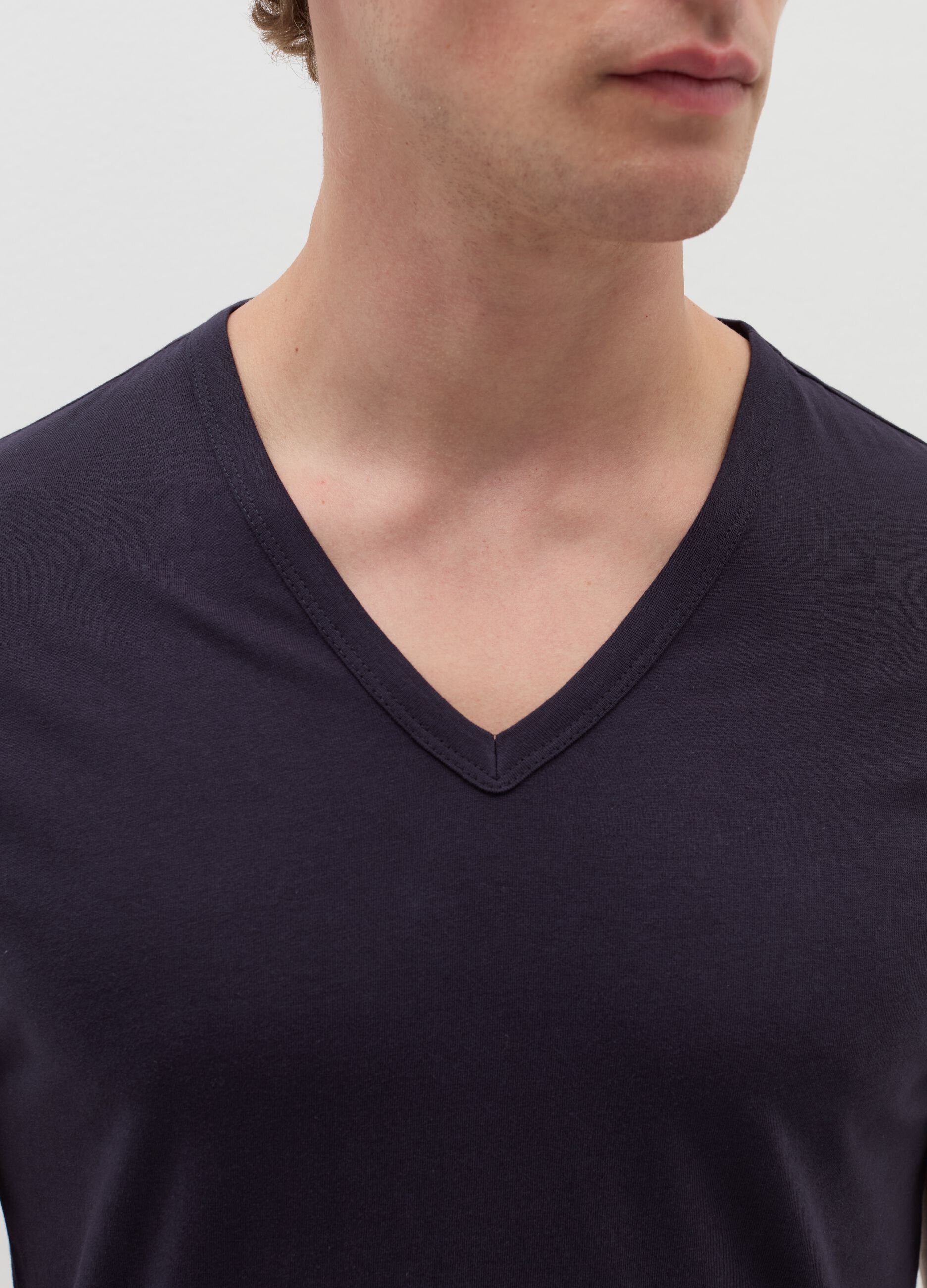 Two-pack undershirts with V neckline in jersey