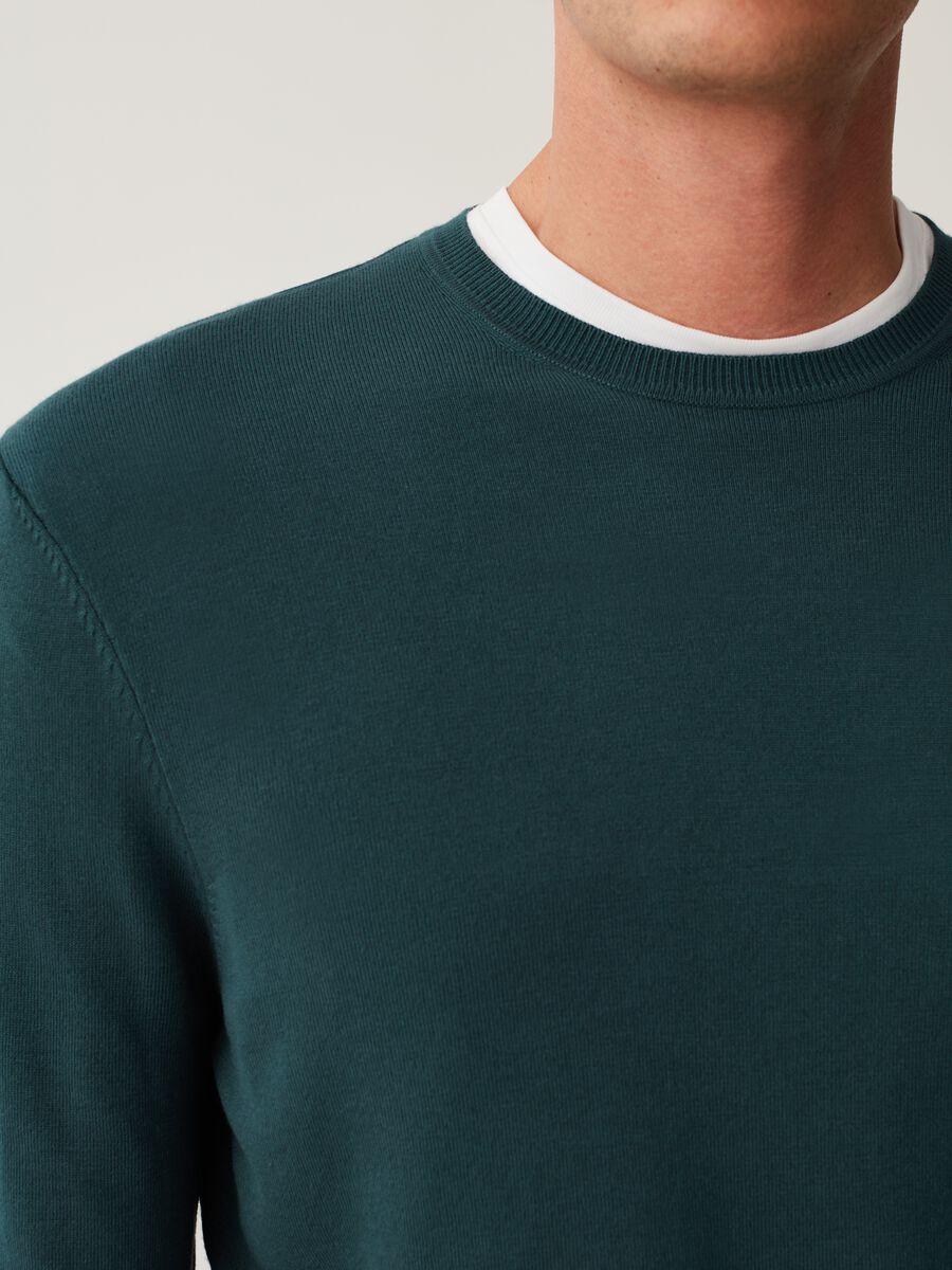 Round neck pullover_3