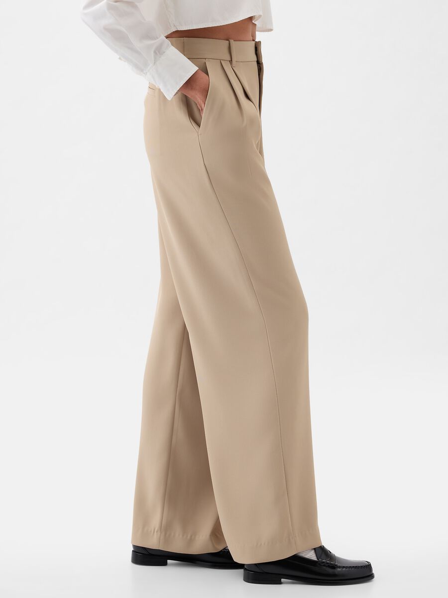 Wide-leg trousers with high waist and darts_1