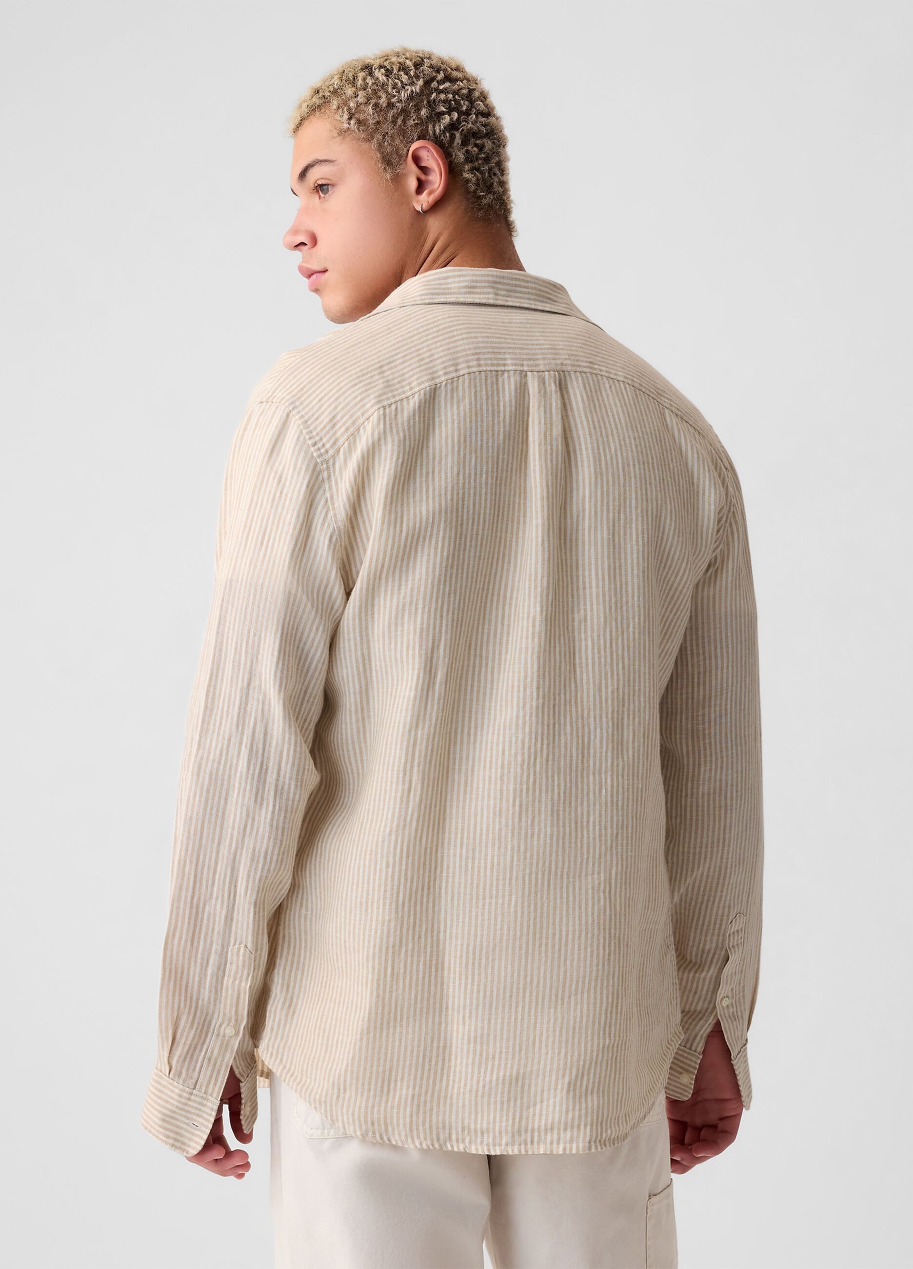 Regular-fit shirt in striped linen