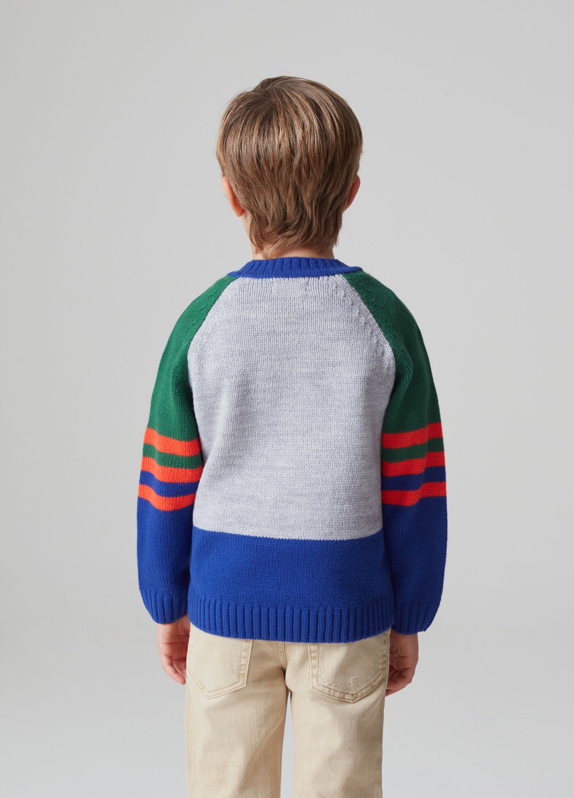 Colourblock pullover with round neck