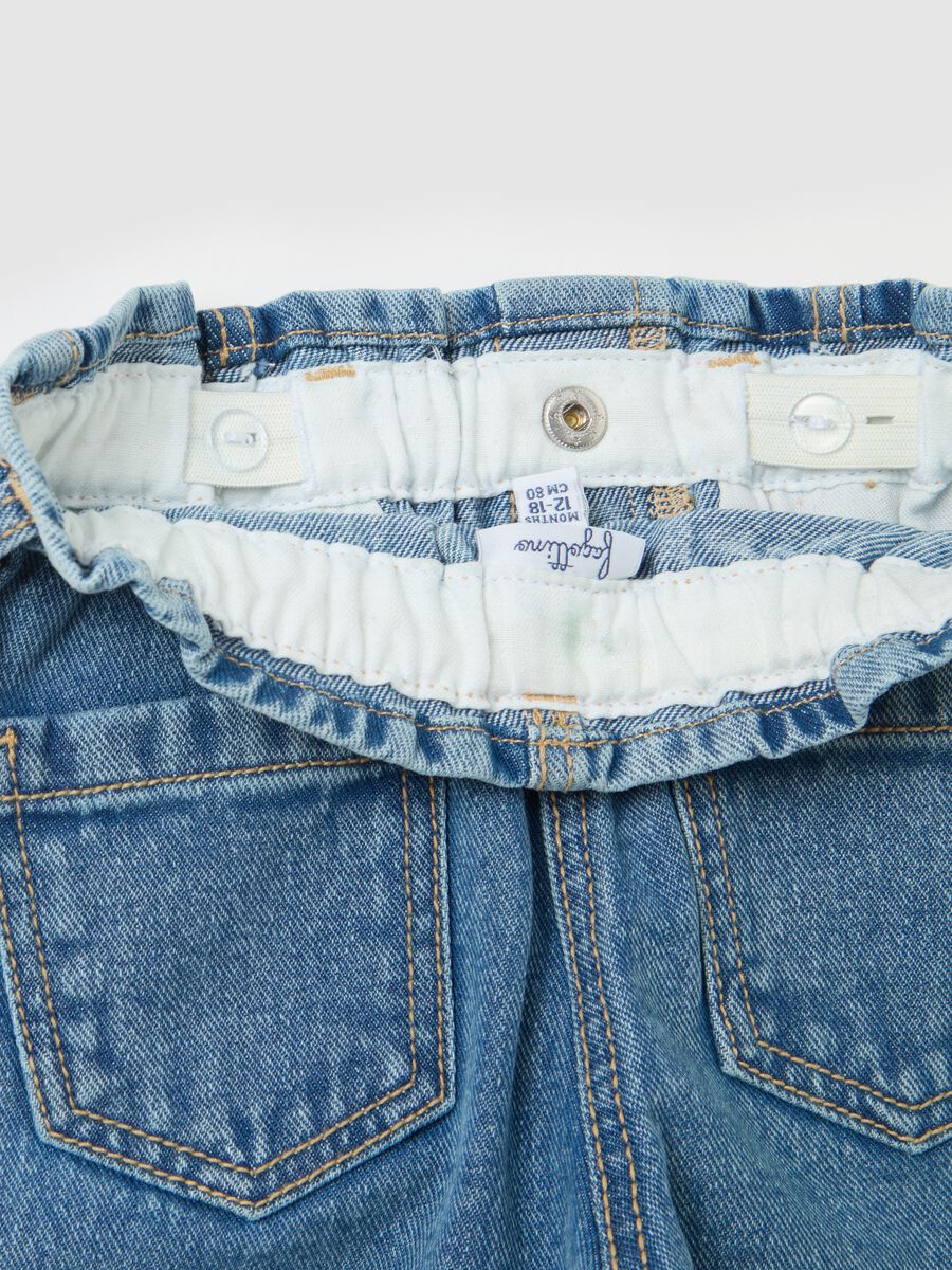 Jeans with pockets and flowers patch_3