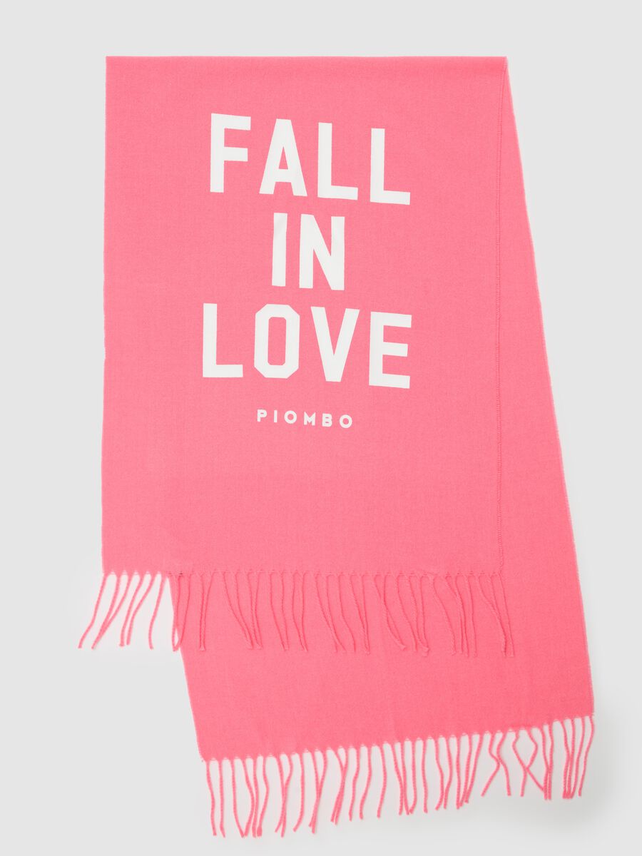 Maxi scarf with fringing and "Fall in Love” print_1