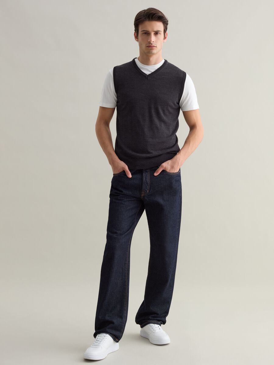 V-neck Merino wool waistcoat_0