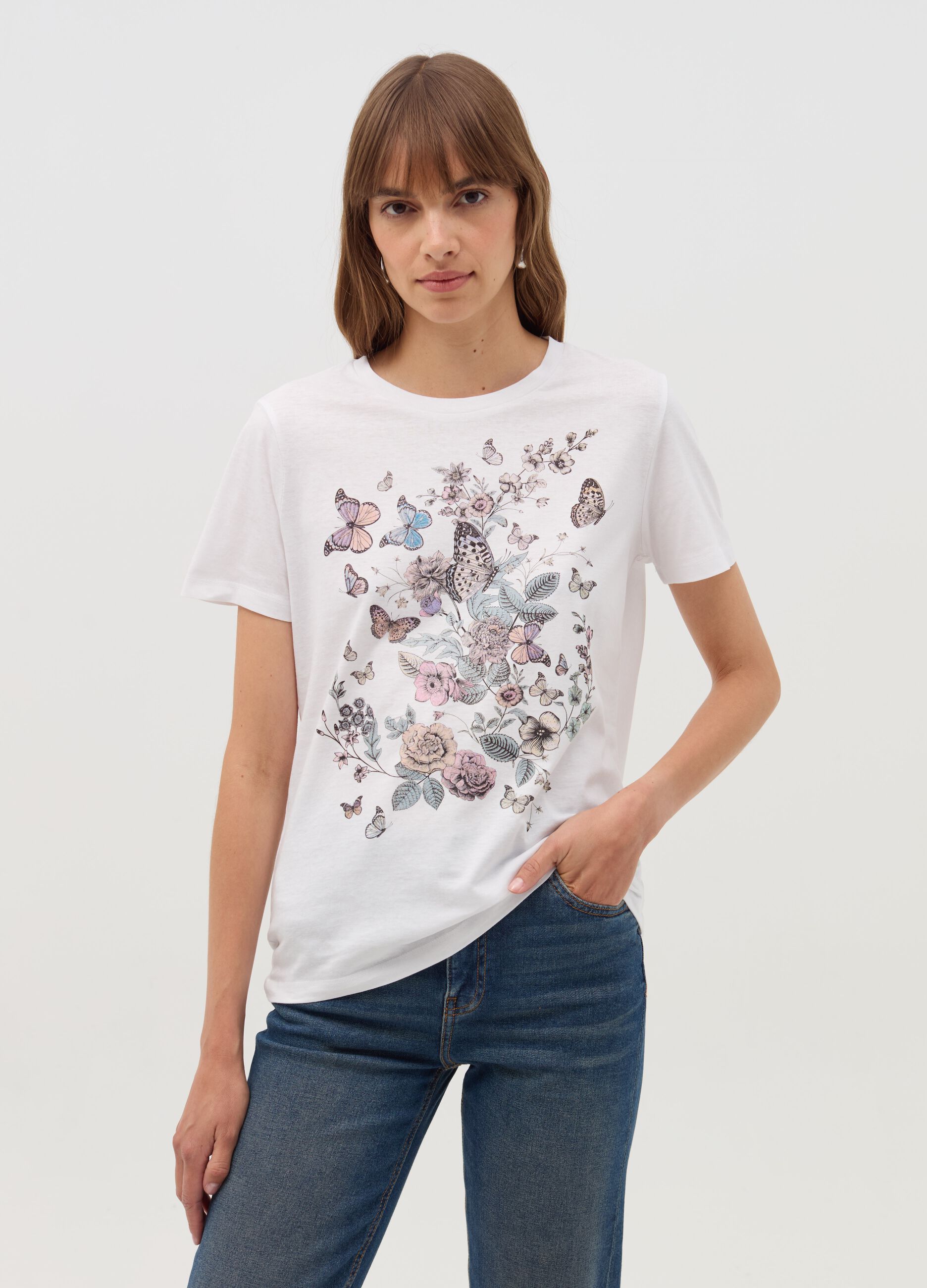 T-shirt con stampa farfalle e fiori