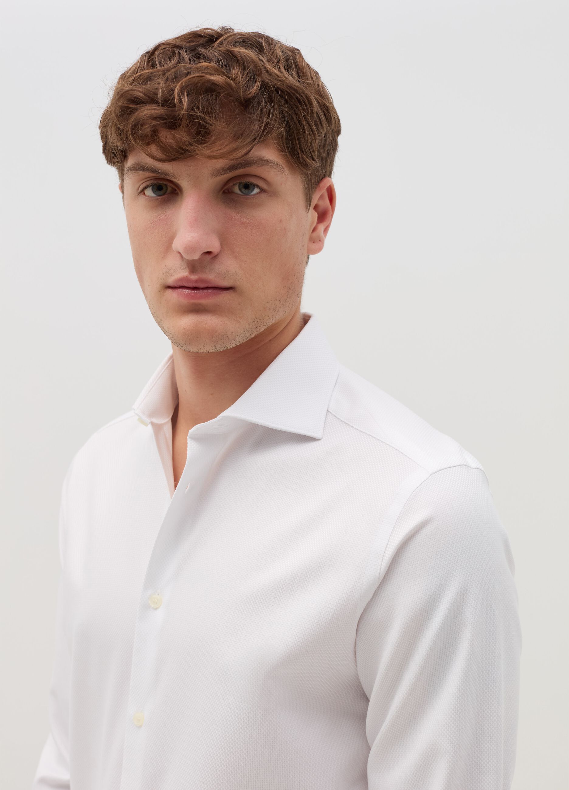 Slim-fit shirt with bluff collar