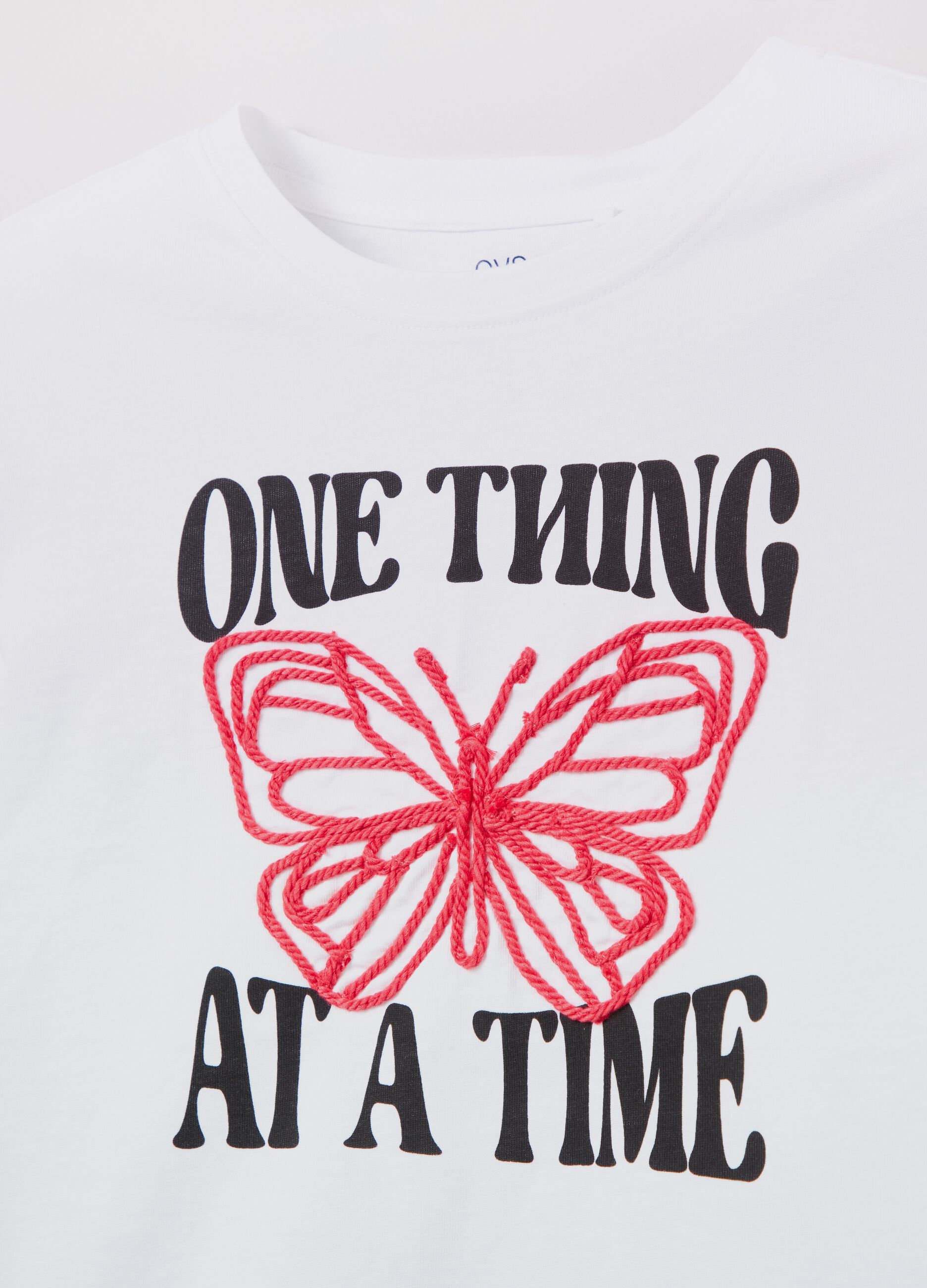 Cotton T-shirt with print and embroidered butterfly