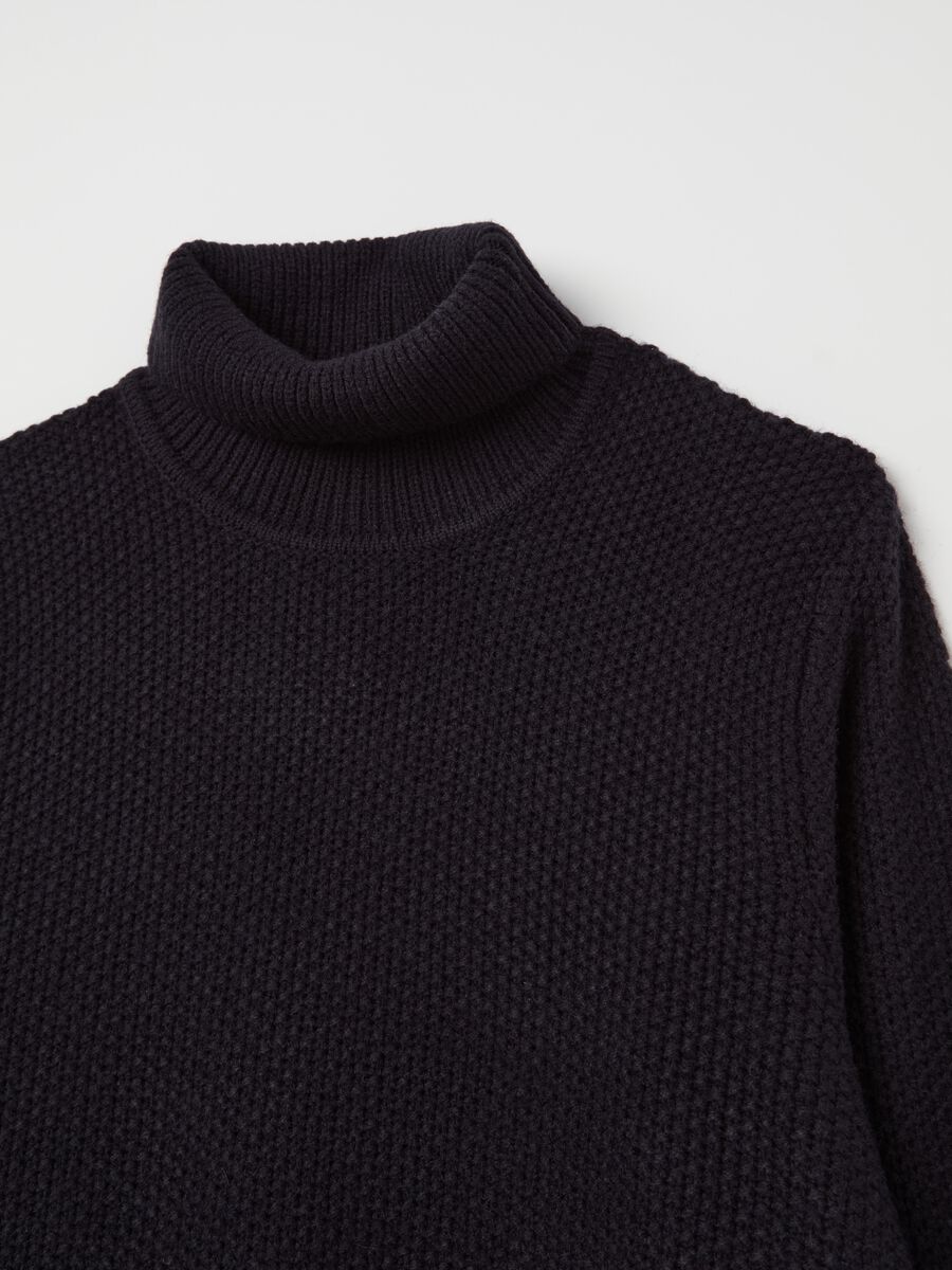 Knitted pullover with high neck_5