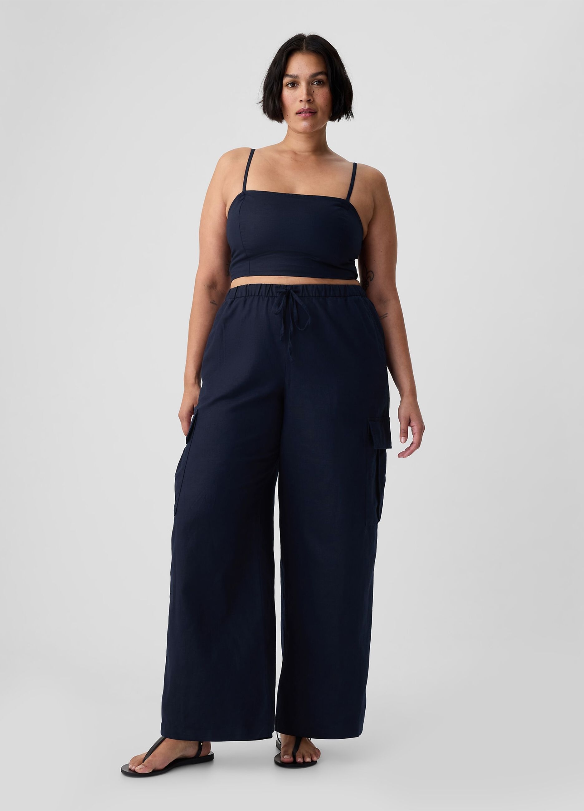 Pull-on wide-leg cargo trousers