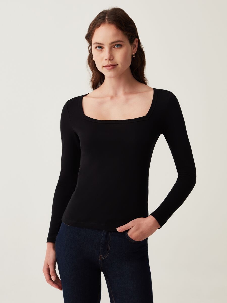 Long-sleeved T-shirt with square neck_0