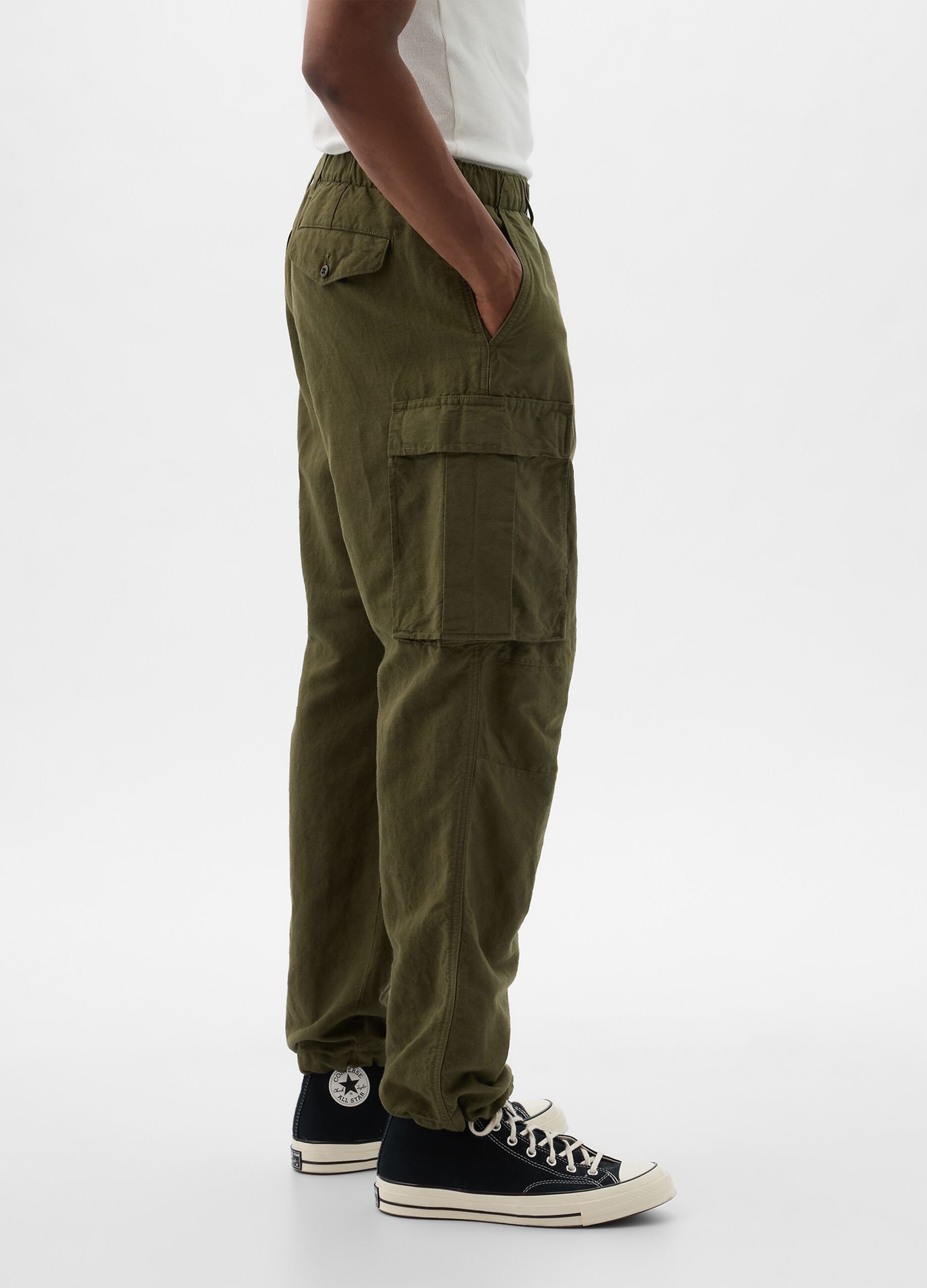 Cargo parachute trousers in linen and cotton