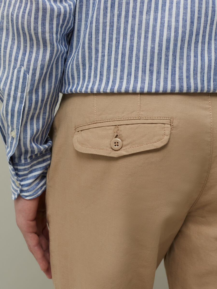 Cotton and linen chino trousers_3