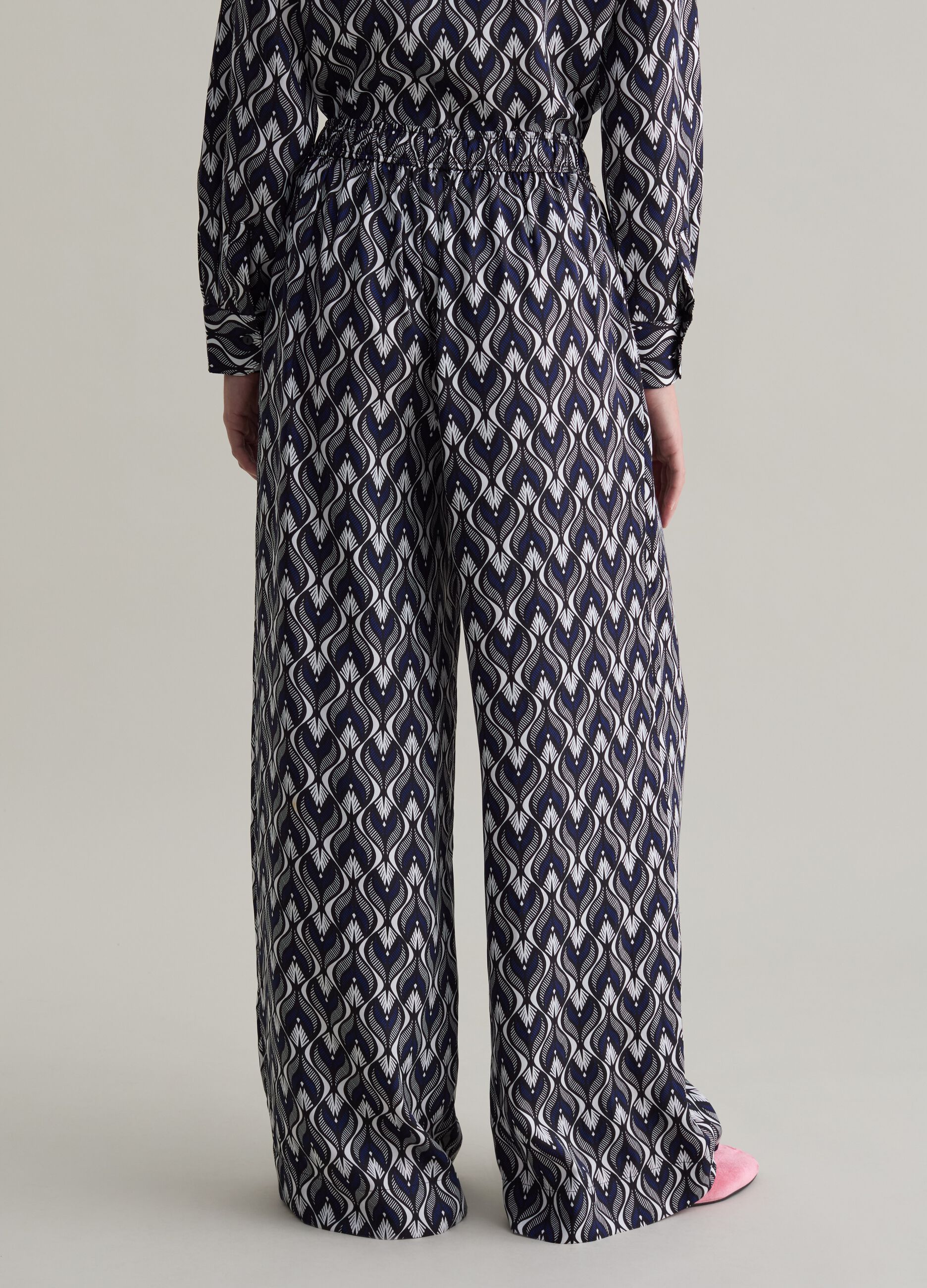 Relaxed-fit trousers with pattern print