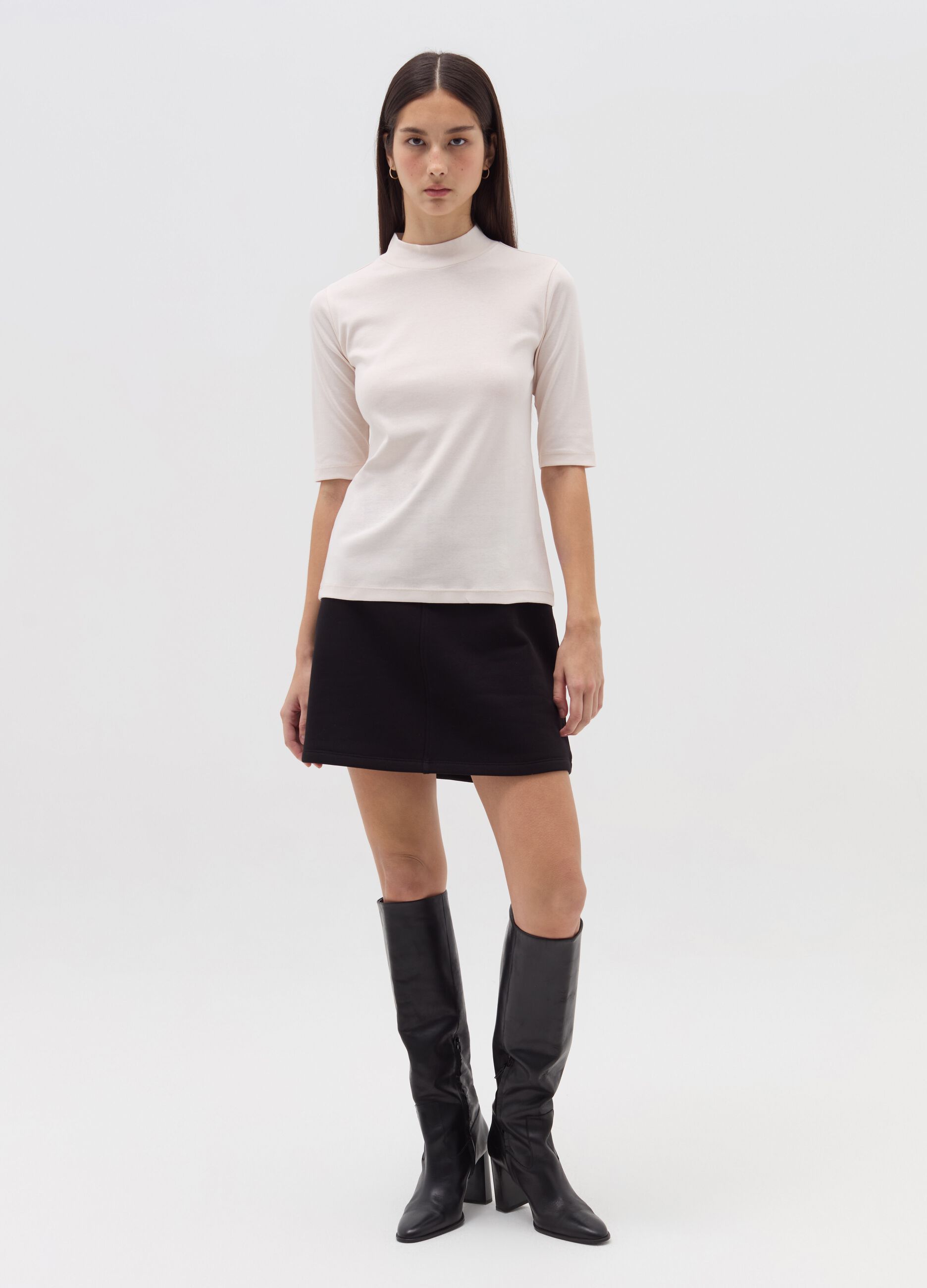 T-shirt mock neck con maniche al gomito