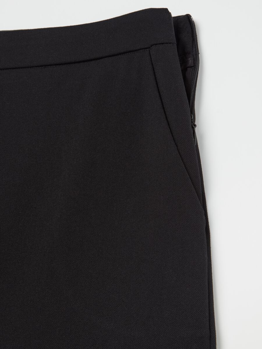 Contemporary midi skirt with split_5