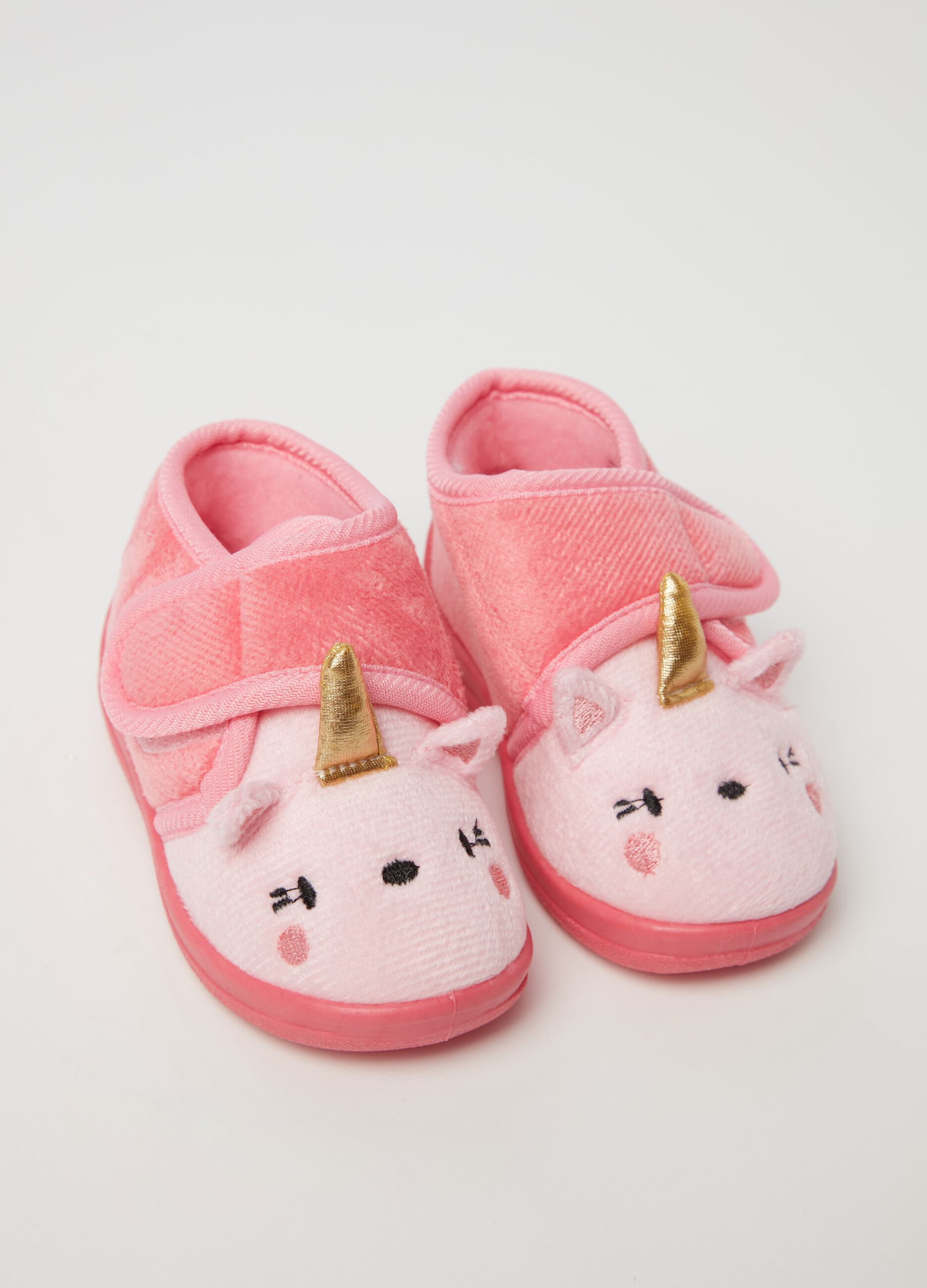 Velour slippers with unicorn embroidery