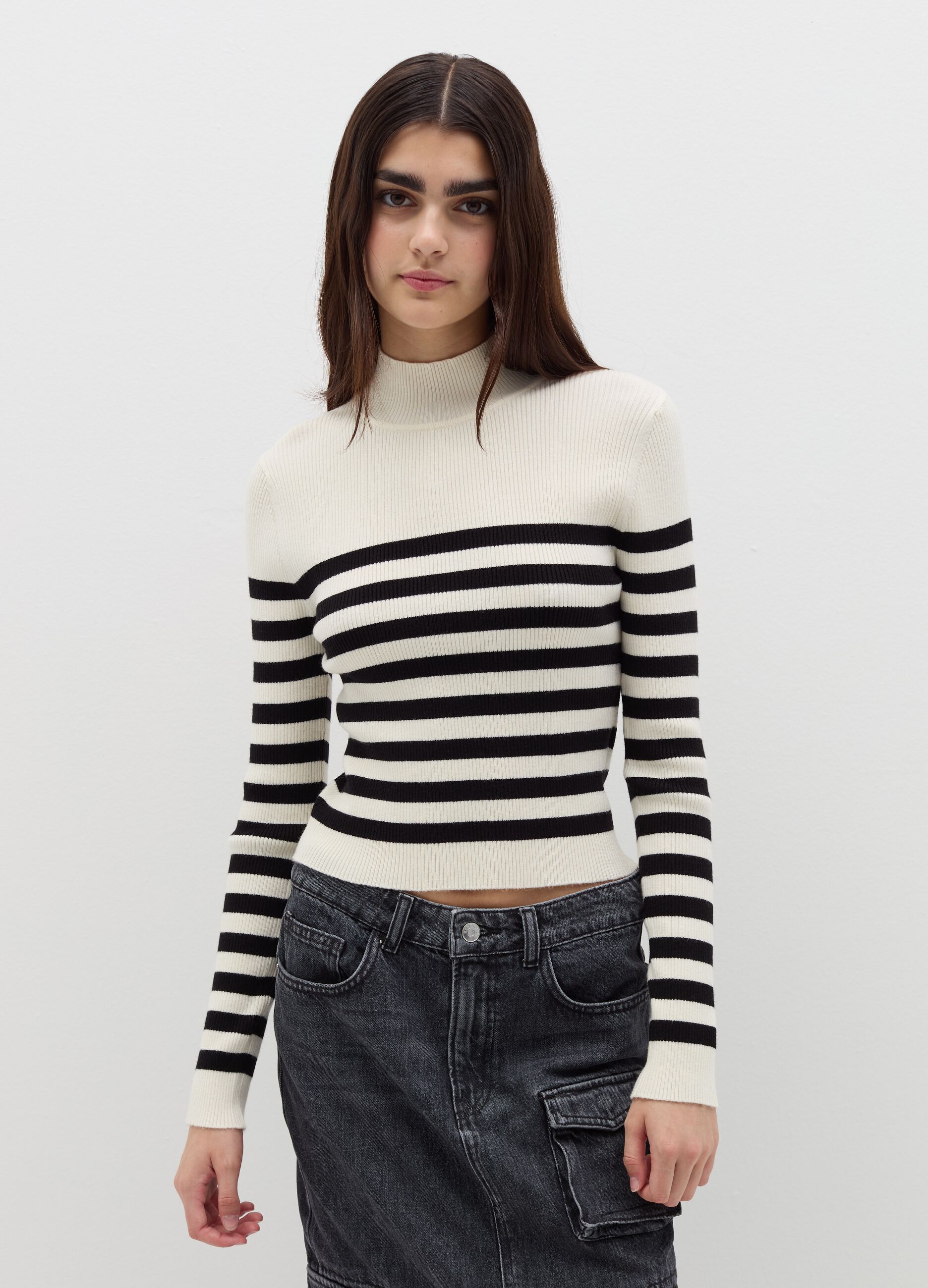 Pullover with striped mock neck