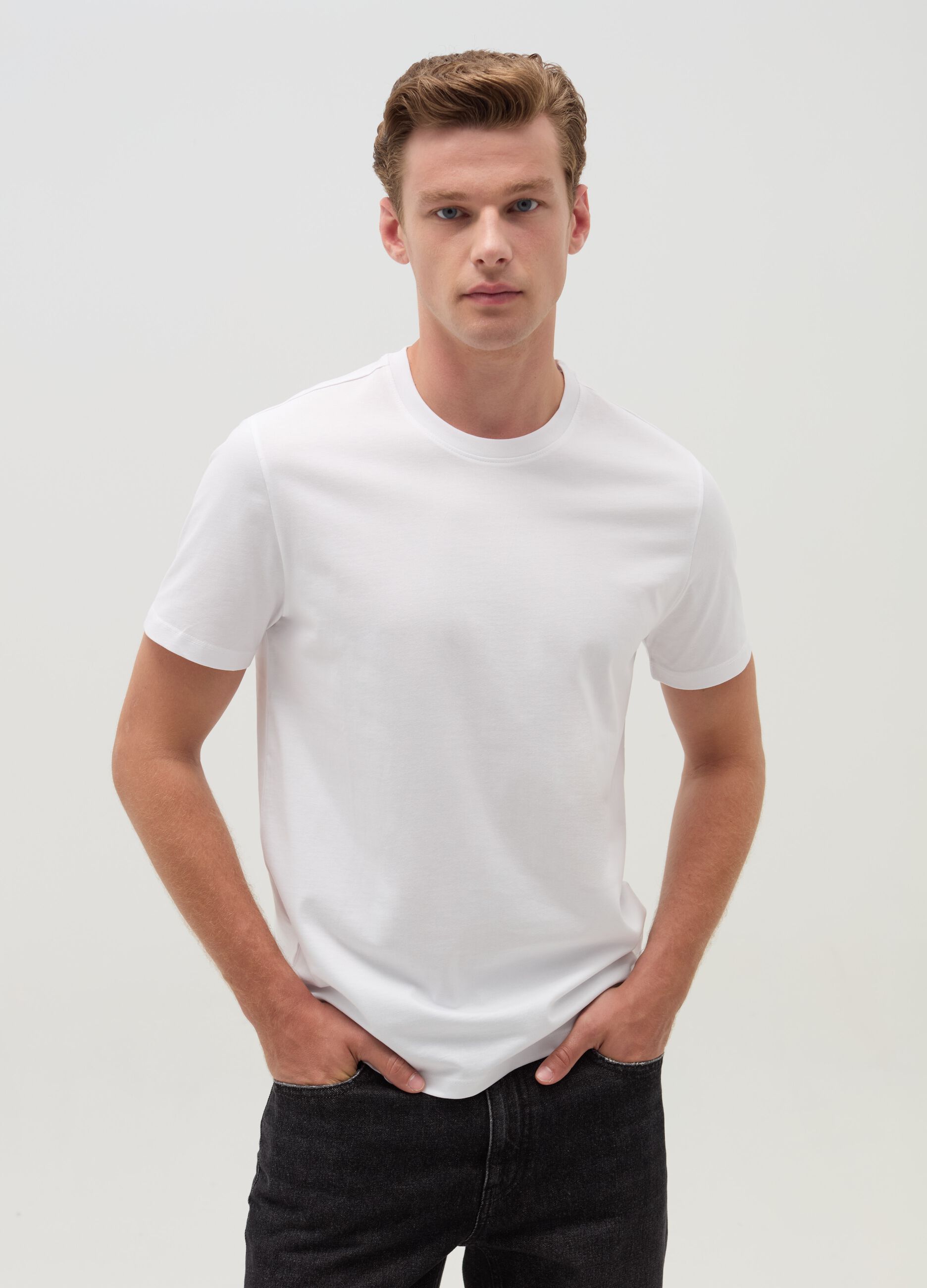 Cotton T-shirt with round neck