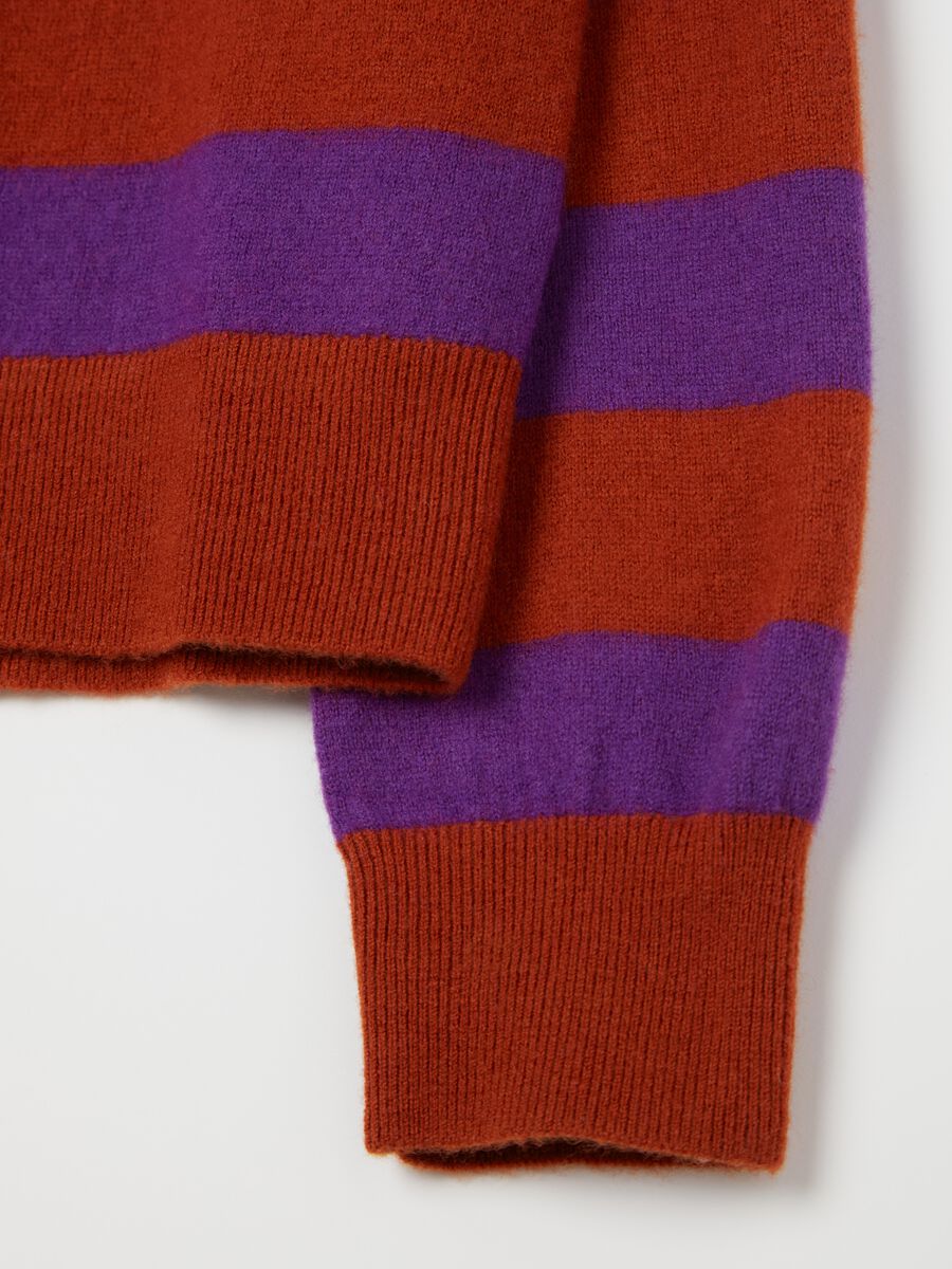 Pullover with round neck in striped wool_5