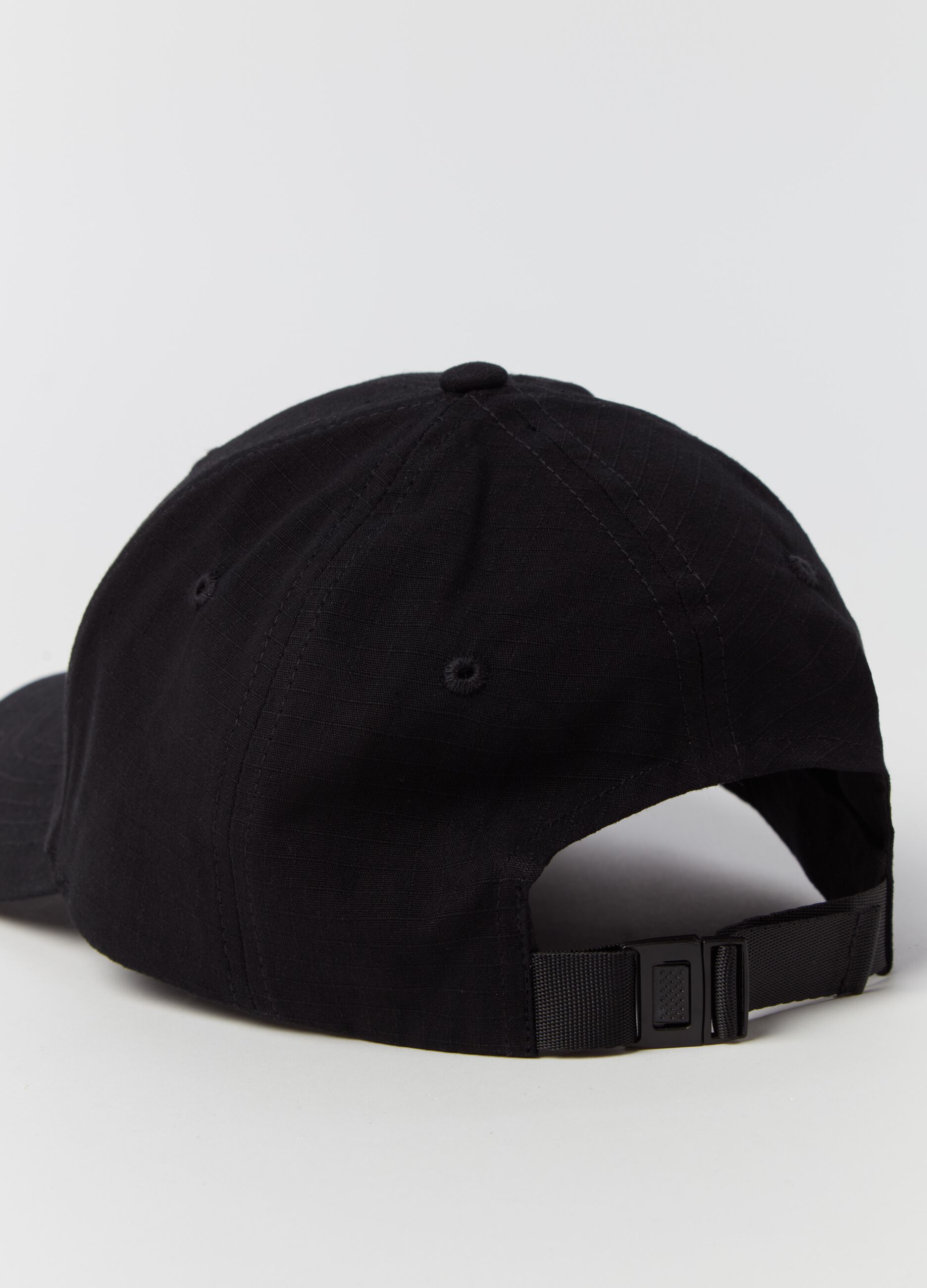 Baseball cap with ripstop weave