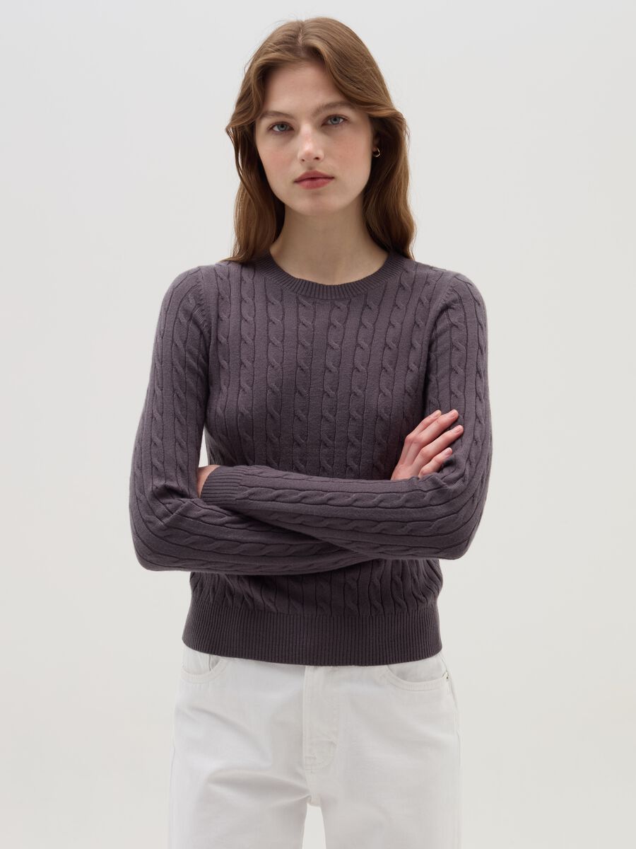 Ribbed pullover with cable-knit design_1