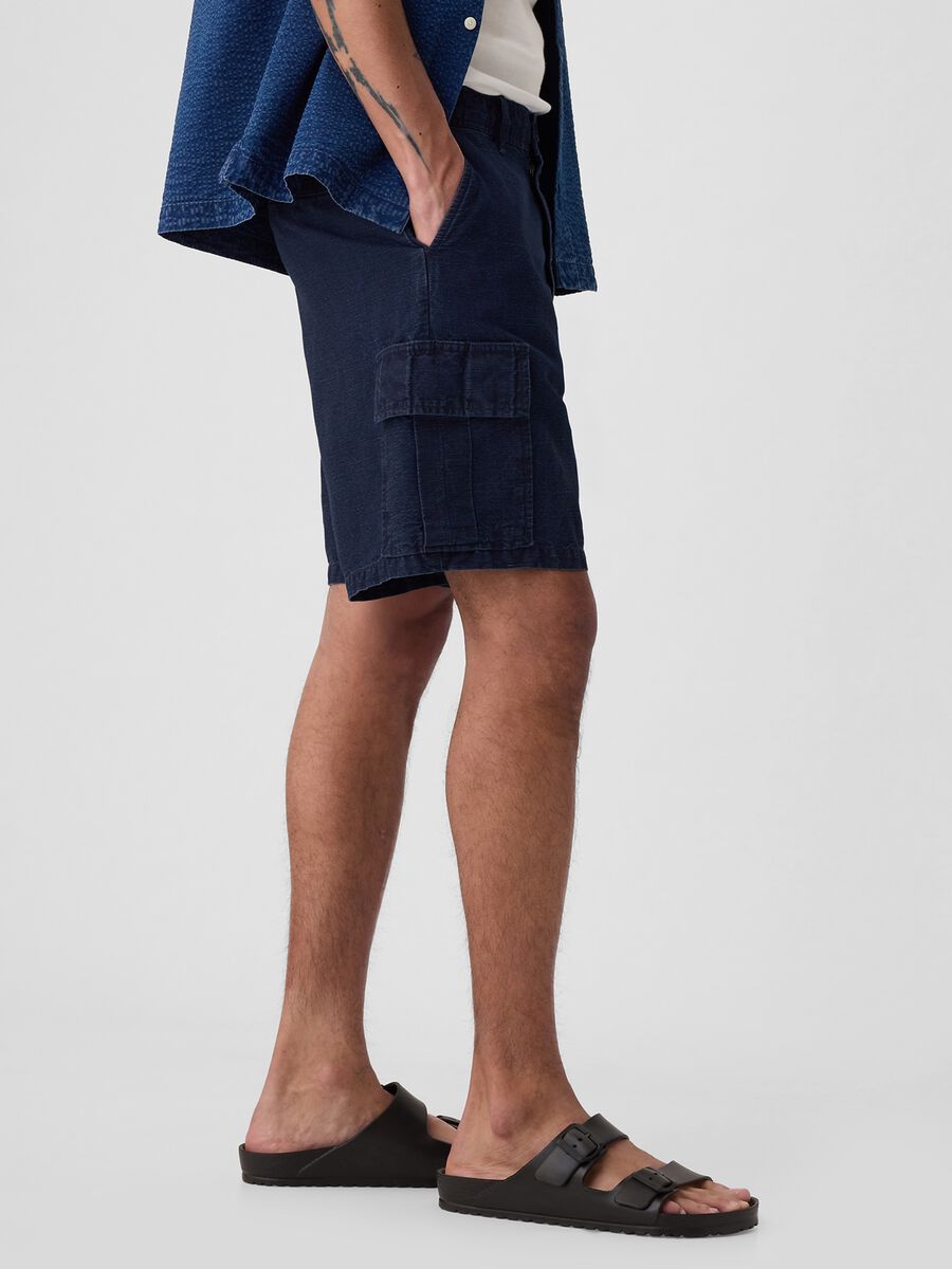 Cargo Bermuda shorts in linen and cotton_2