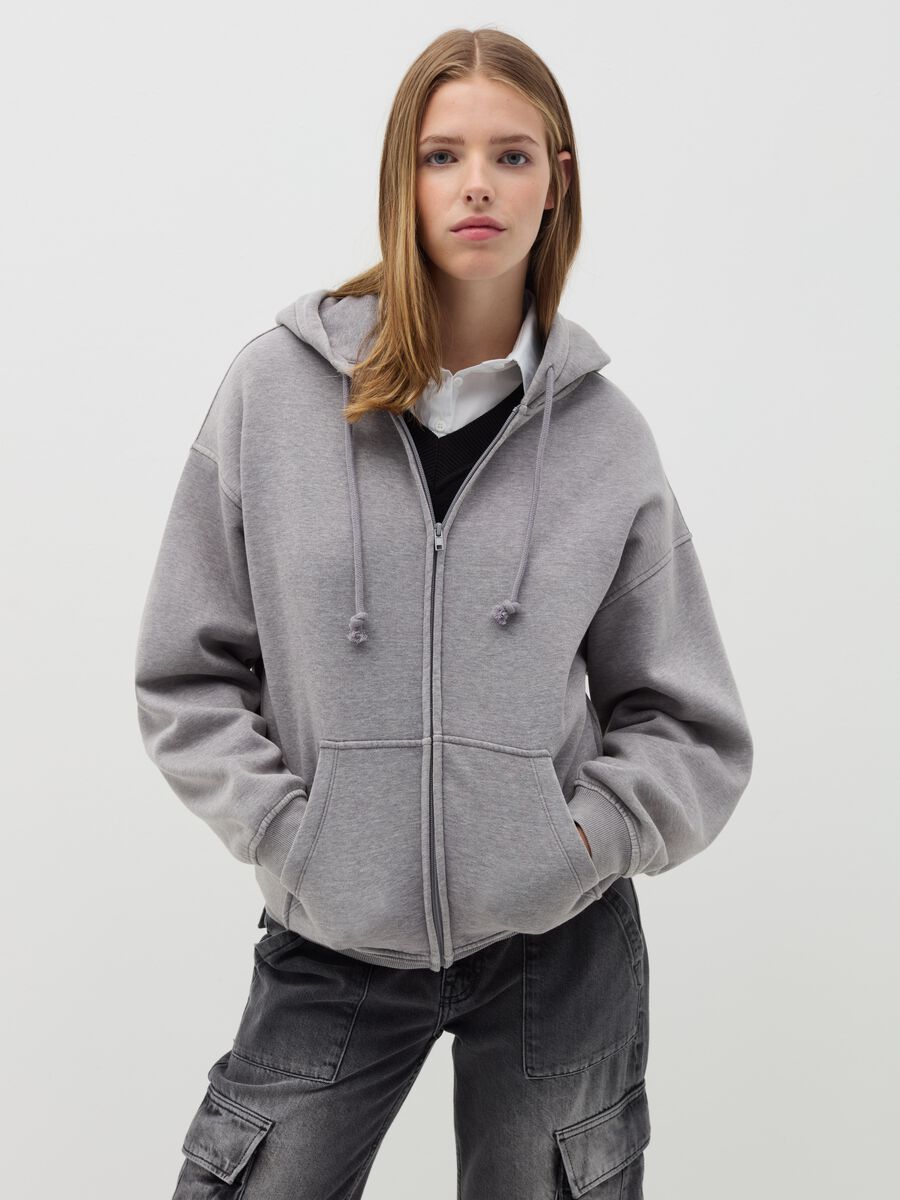 Full-zip sweatshirt with hood_1