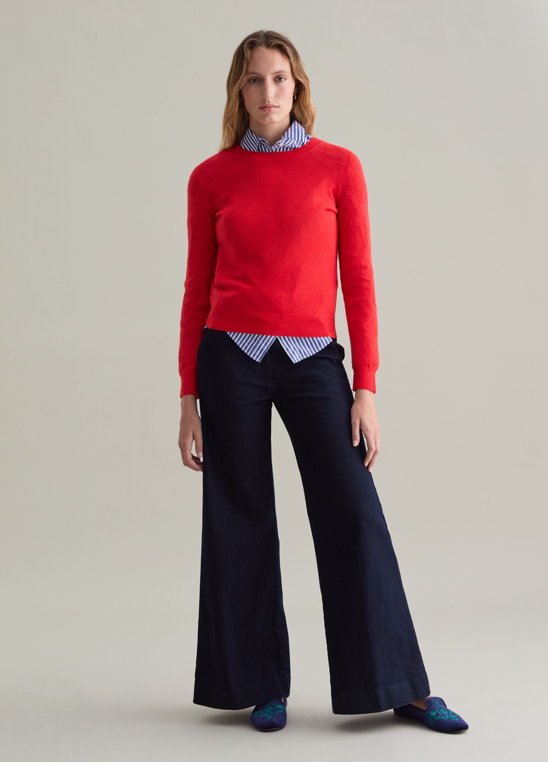 Wool pullover with round neck