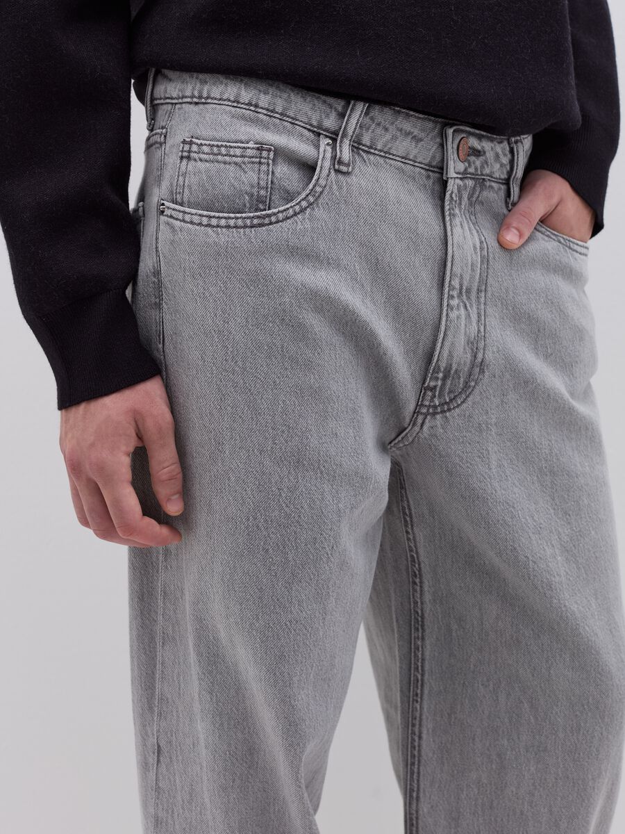 Baggy-fit jeans with five pockets_3