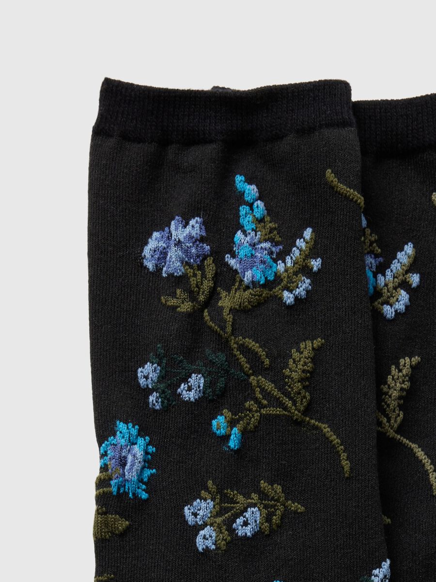 Short socks with floral embroidery_1