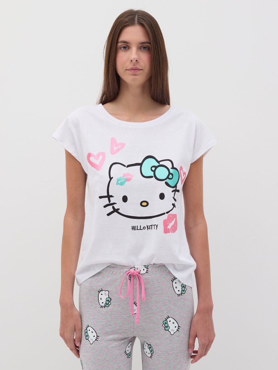 Pigiama con pantalone pinocchietto stampa Hello Kitty_1