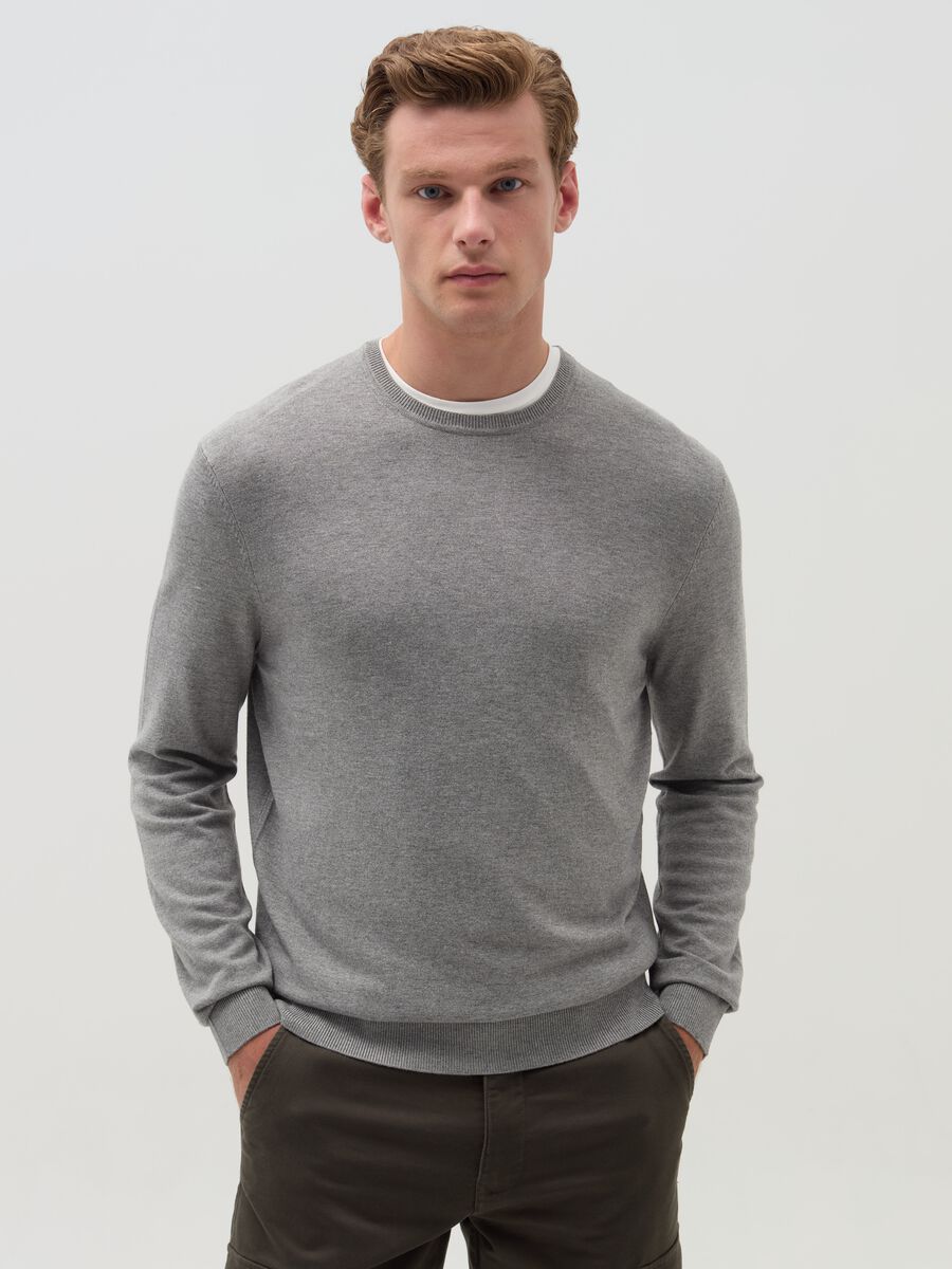 Round neck pullover_1