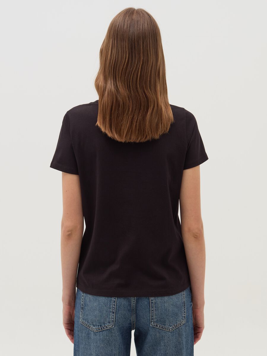 T-shirt with round neck and jewel applications_2