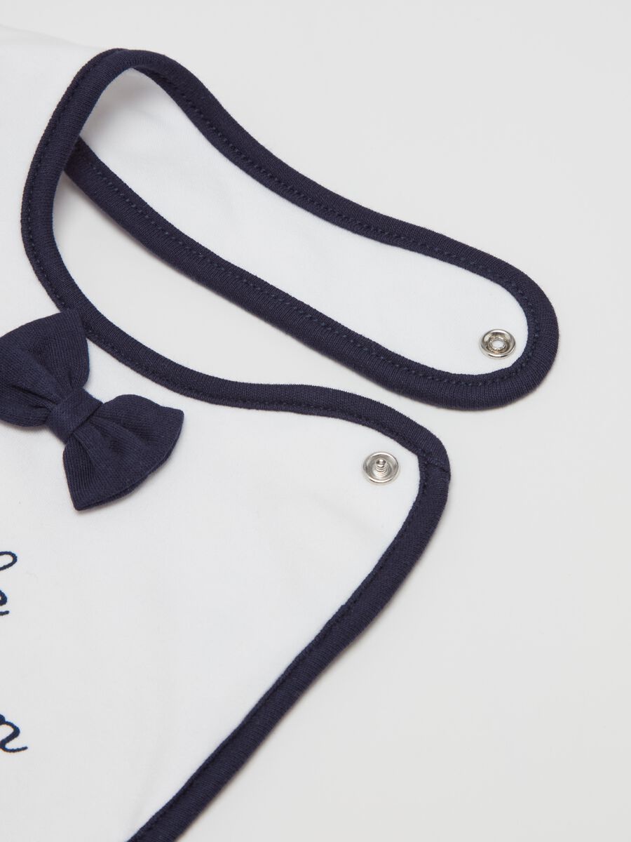 "Little Gentleman" bib with bow tie_2